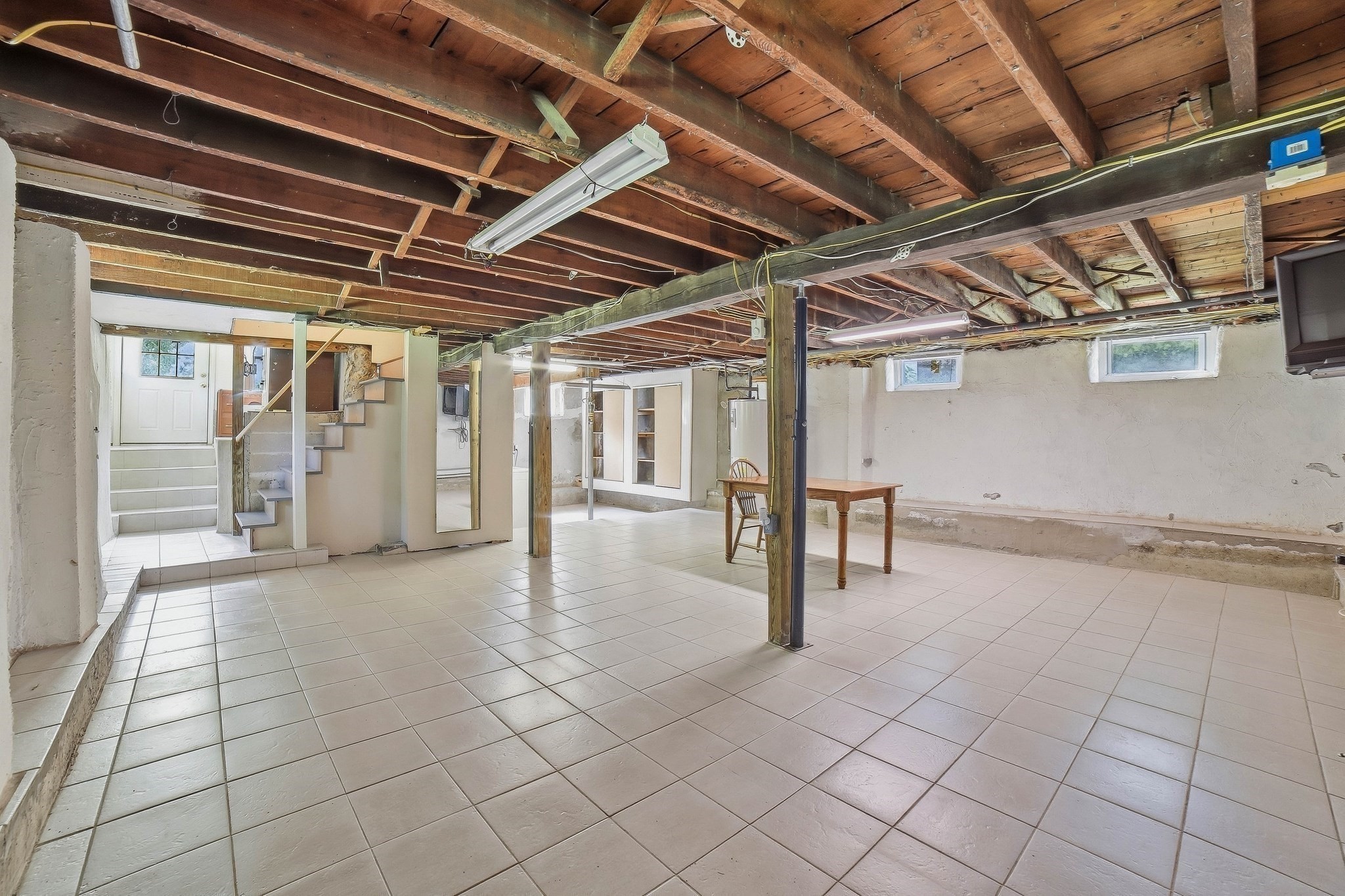 550 Sunderland Road Property Photo 20