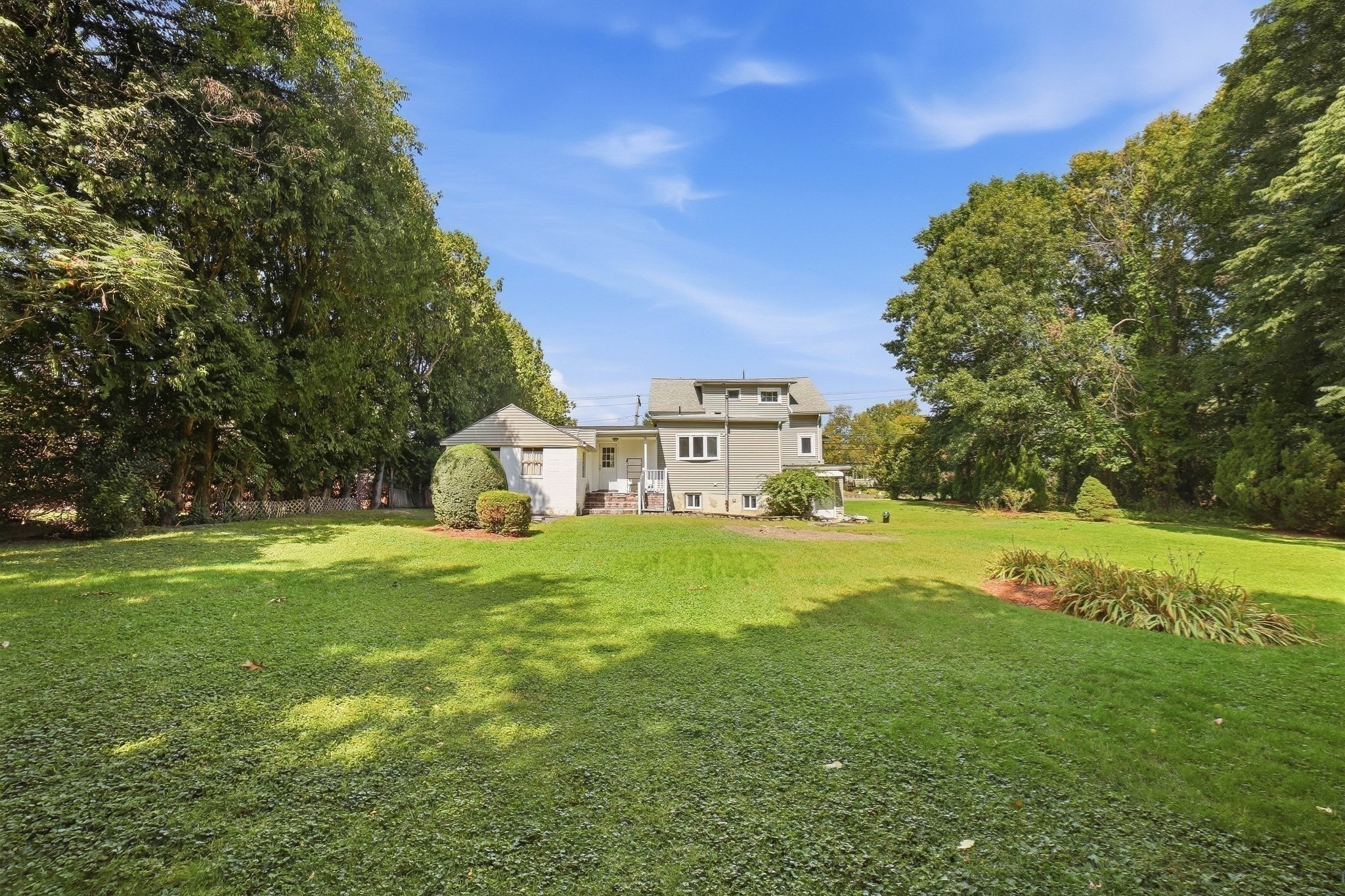 550 Sunderland Road Property Photo 27