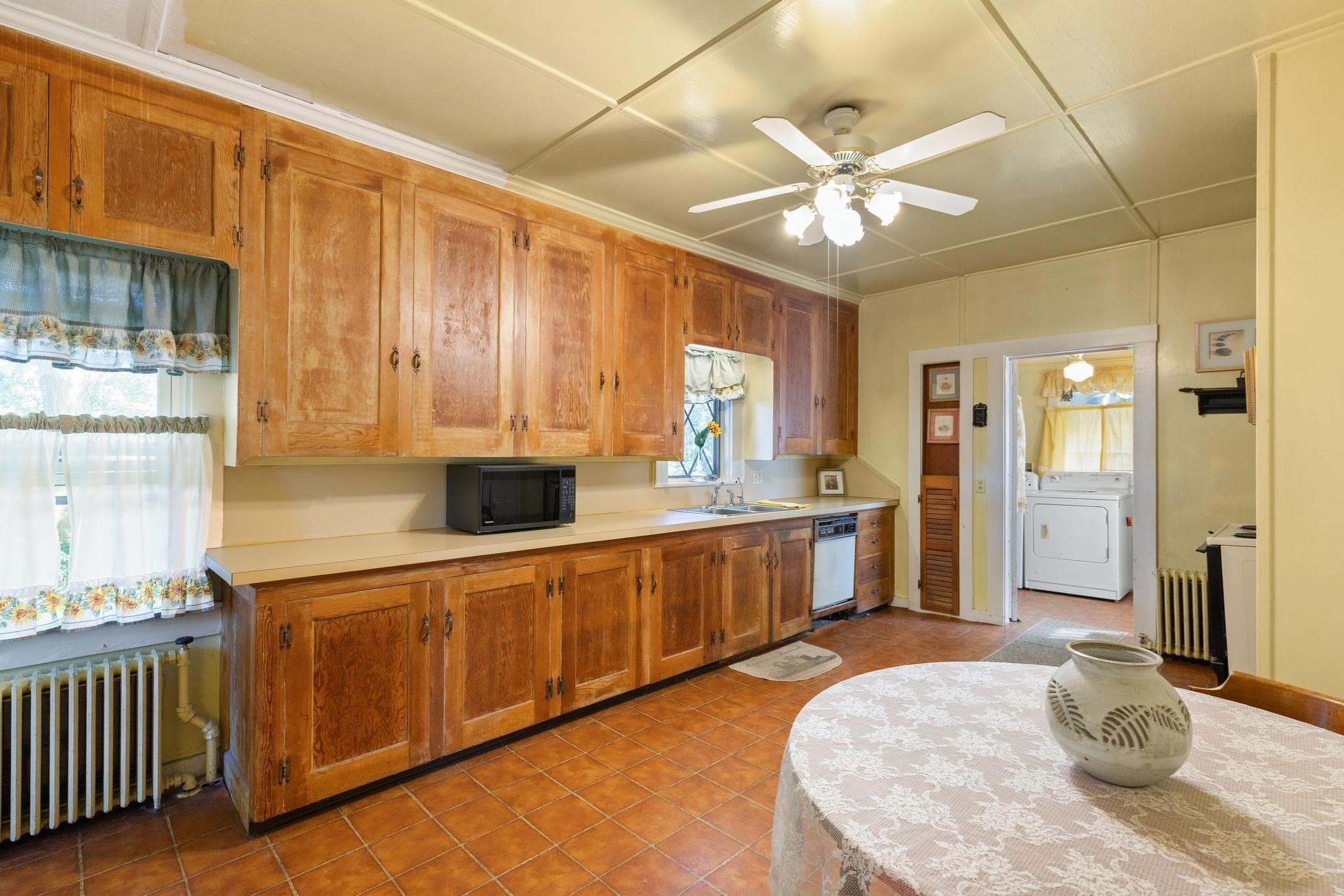 51 Underwood Ln Property Photo 5