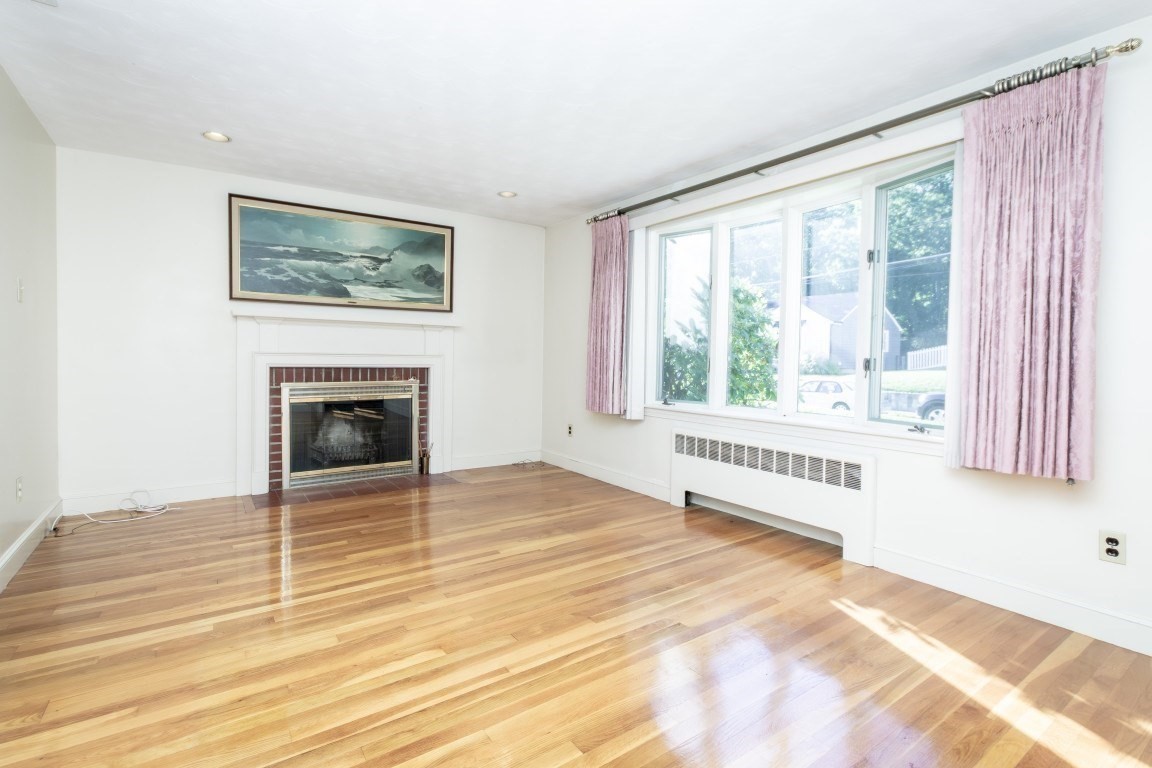 6 Albert St Property Photo 3