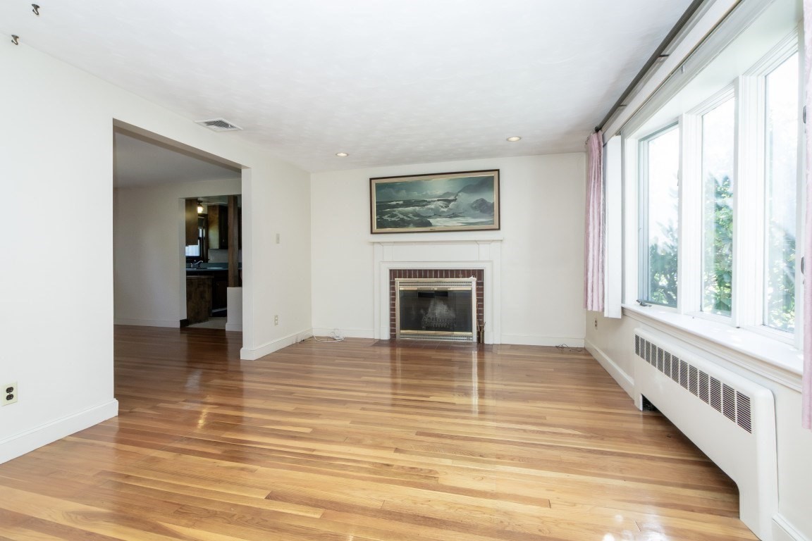 6 Albert St Property Photo 5