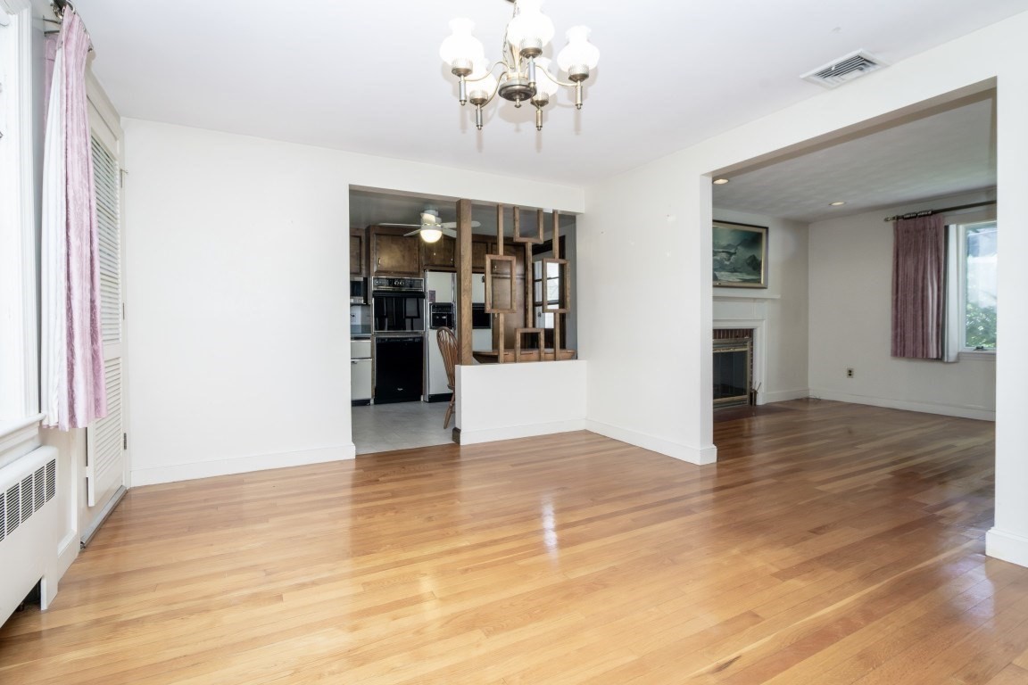 6 Albert St Property Photo 8