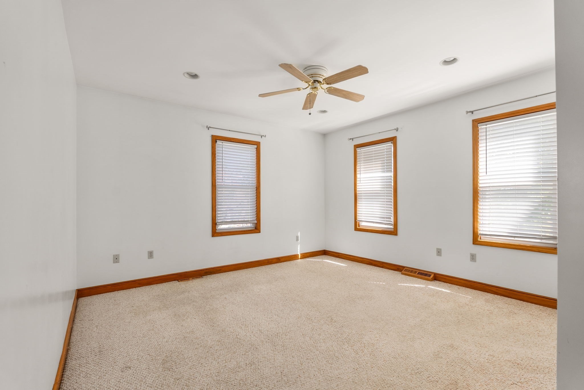 3 School Street Property Photo 12