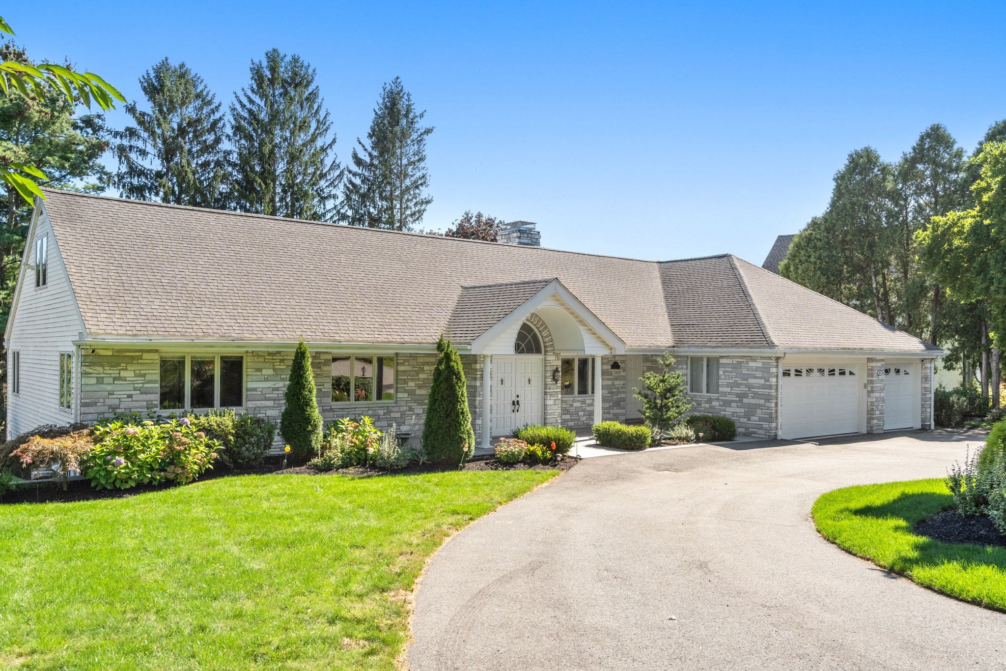 67 Crestview Road Property Photo 1