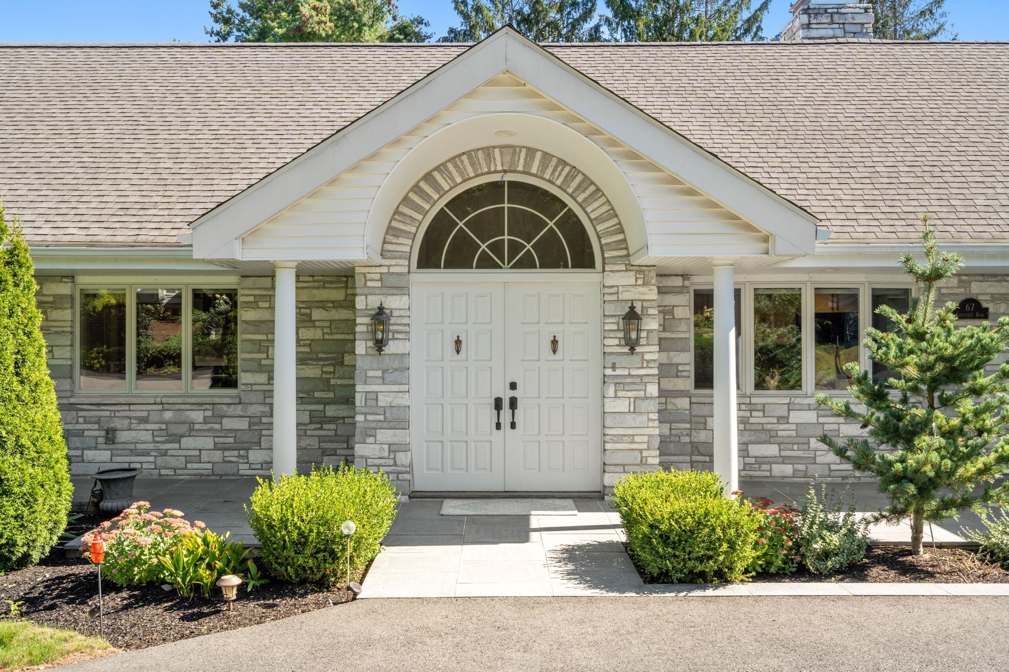 67 Crestview Road Property Photo 3