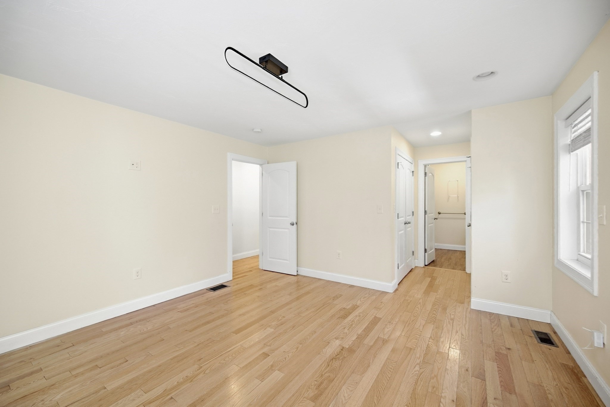 39 Mulberry St Property Photo 7