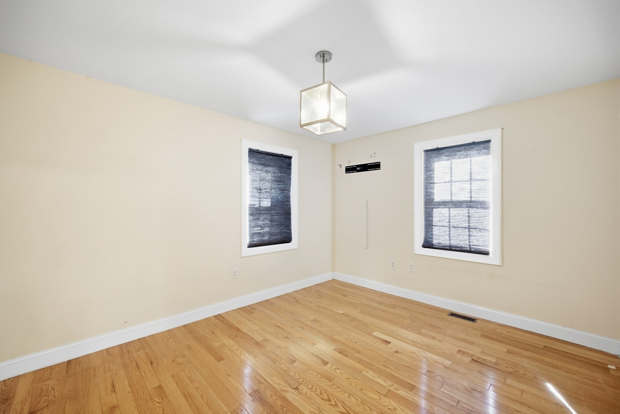 39 Mulberry St Property Photo 10