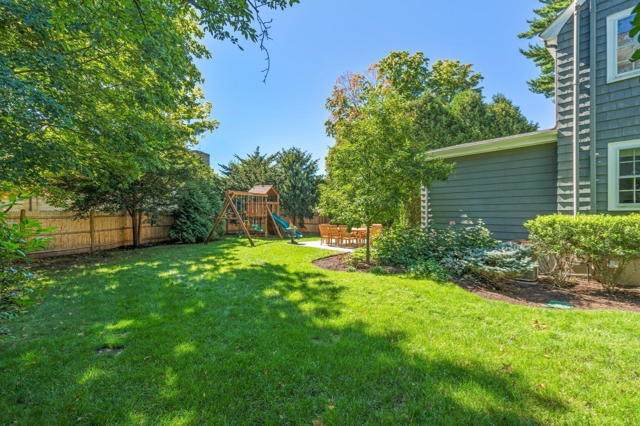 4 Woodlawn Oval Property Photo 36