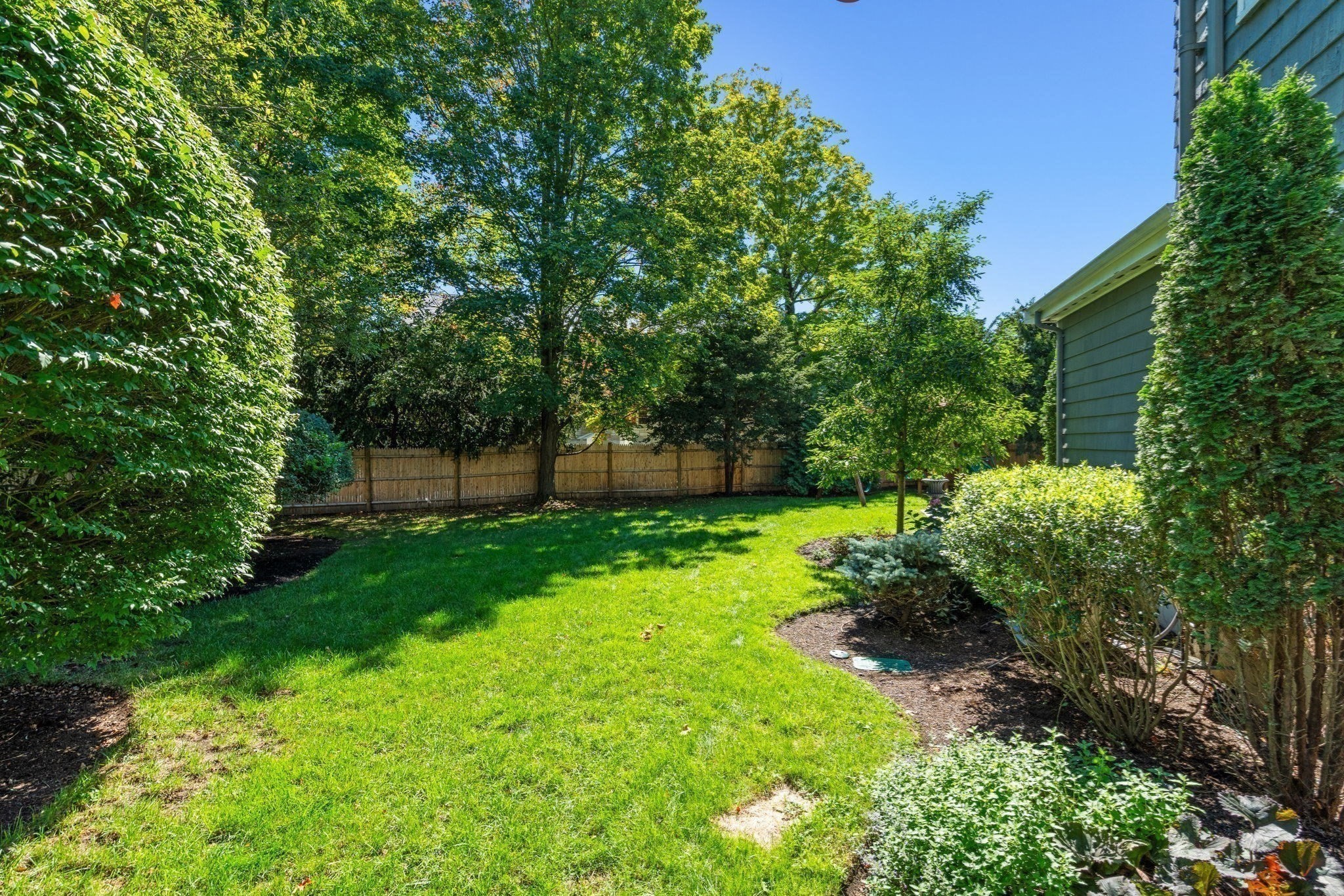 4 Woodlawn Oval Property Photo 37