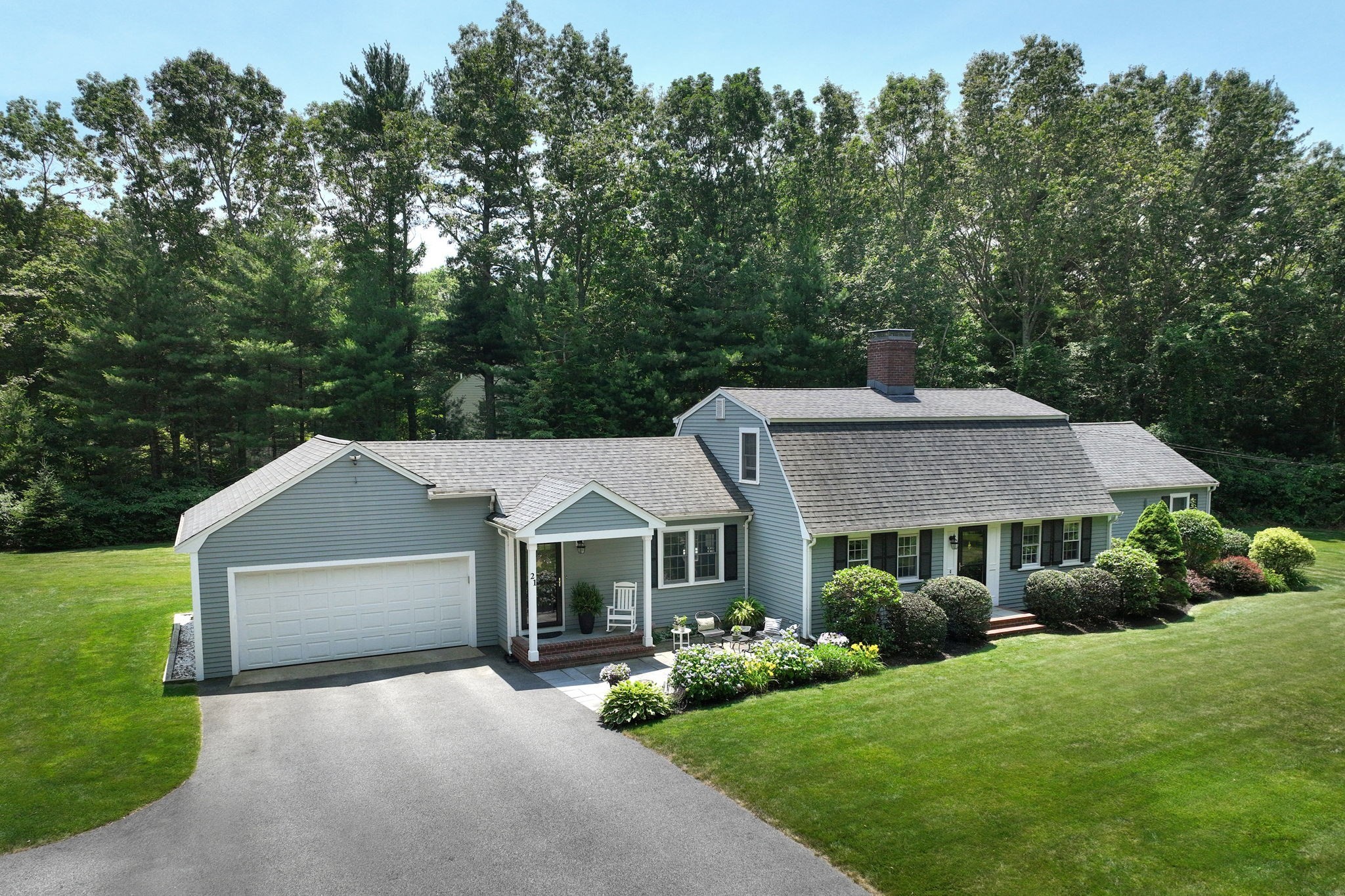 21 Earldor Circle Property Photo 1