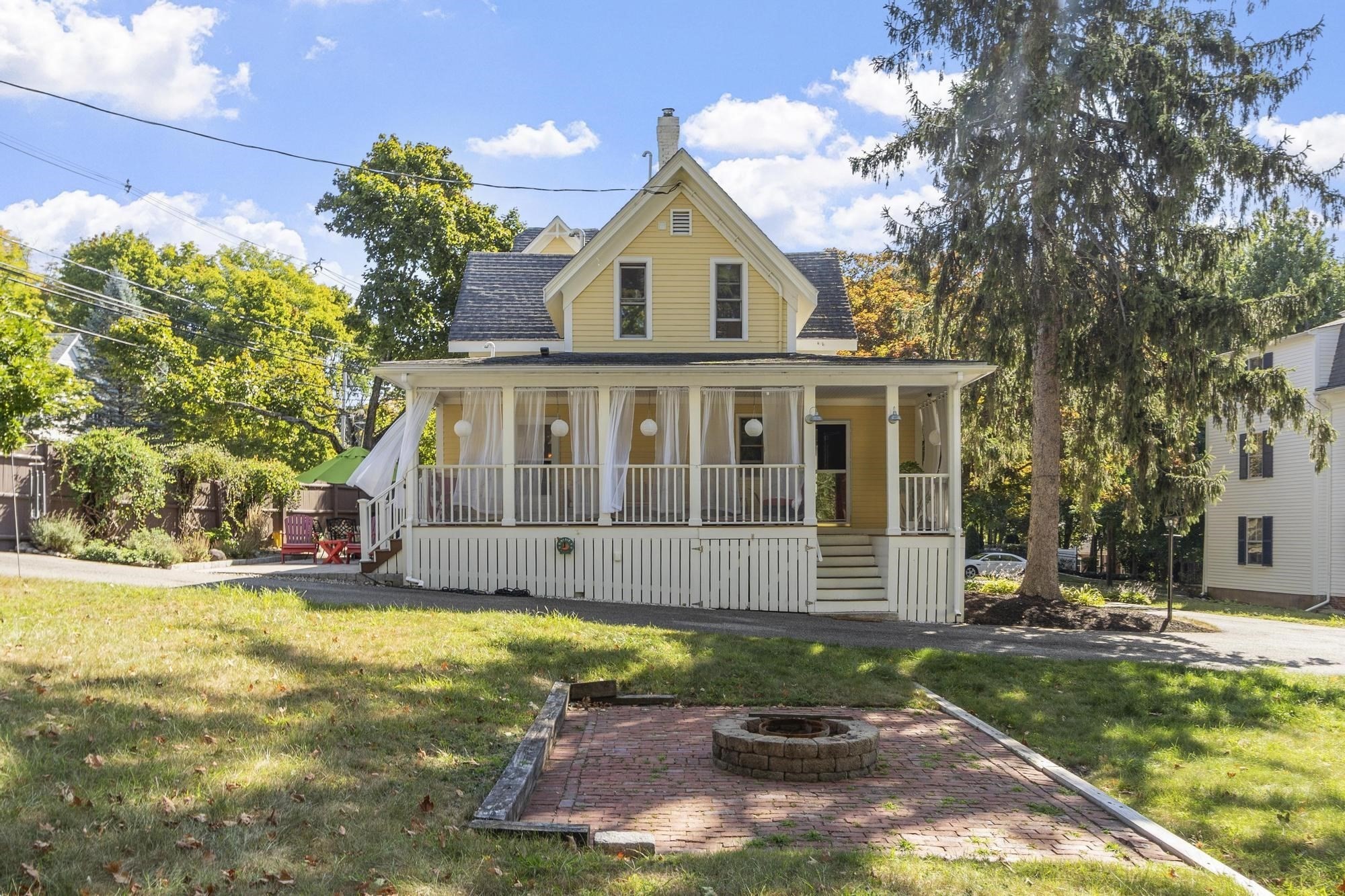 8 Winthrop St Property Photo 1