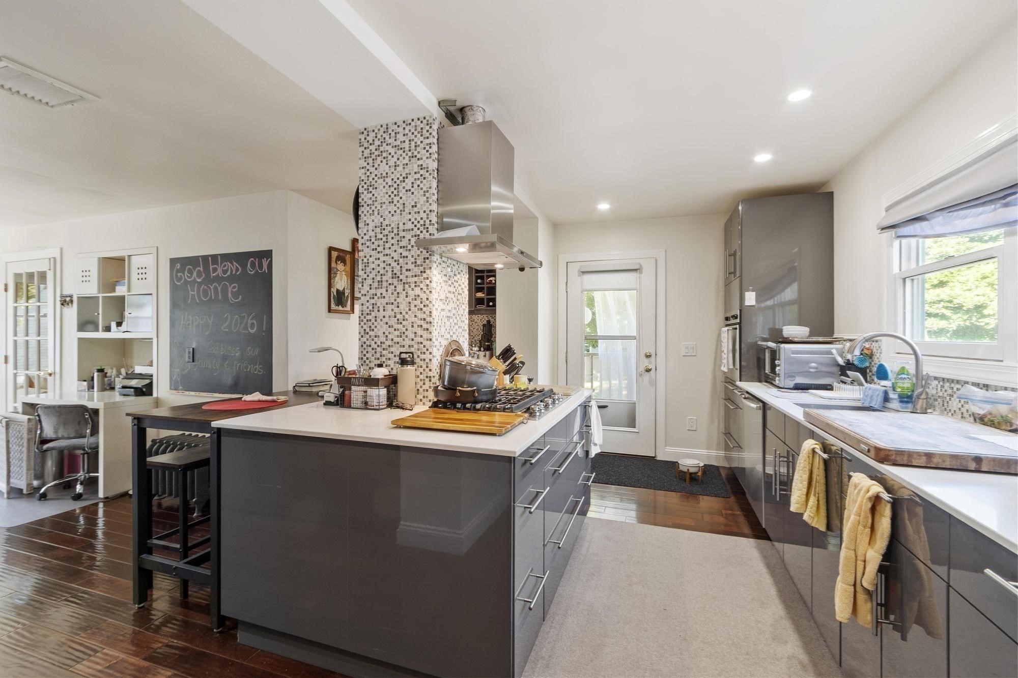8 Winthrop St Property Photo 8