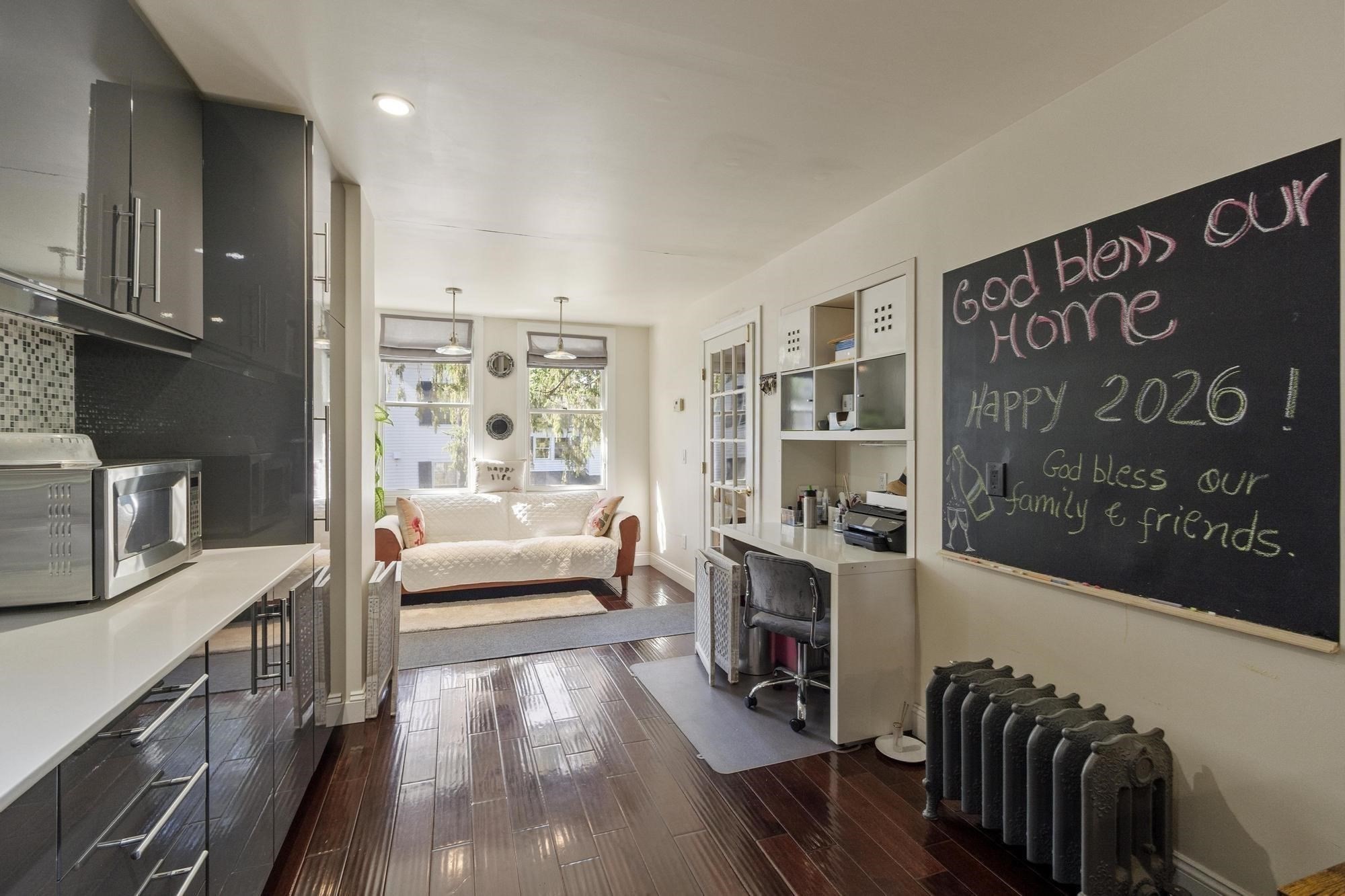 8 Winthrop St Property Photo 9
