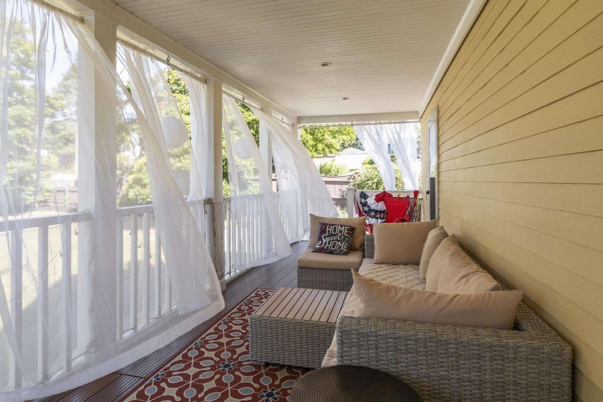 8 Winthrop St Property Photo 12