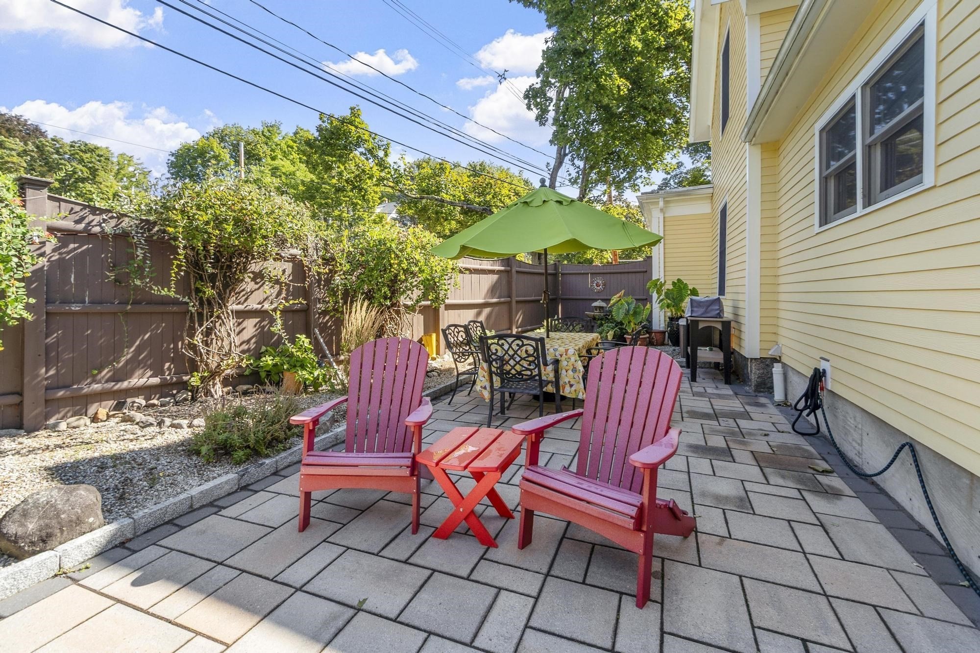 8 Winthrop St Property Photo 16