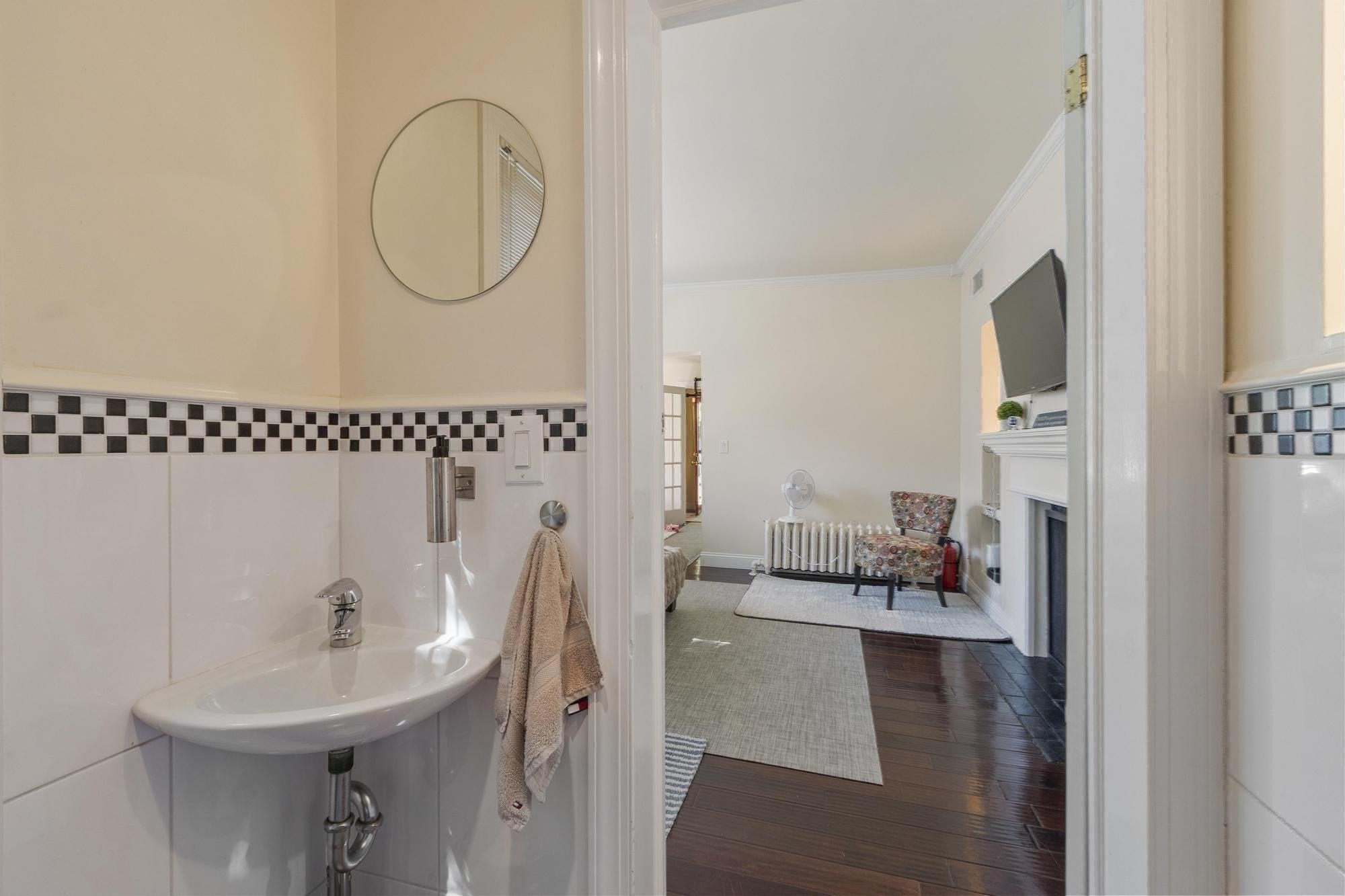 8 Winthrop St Property Photo 25