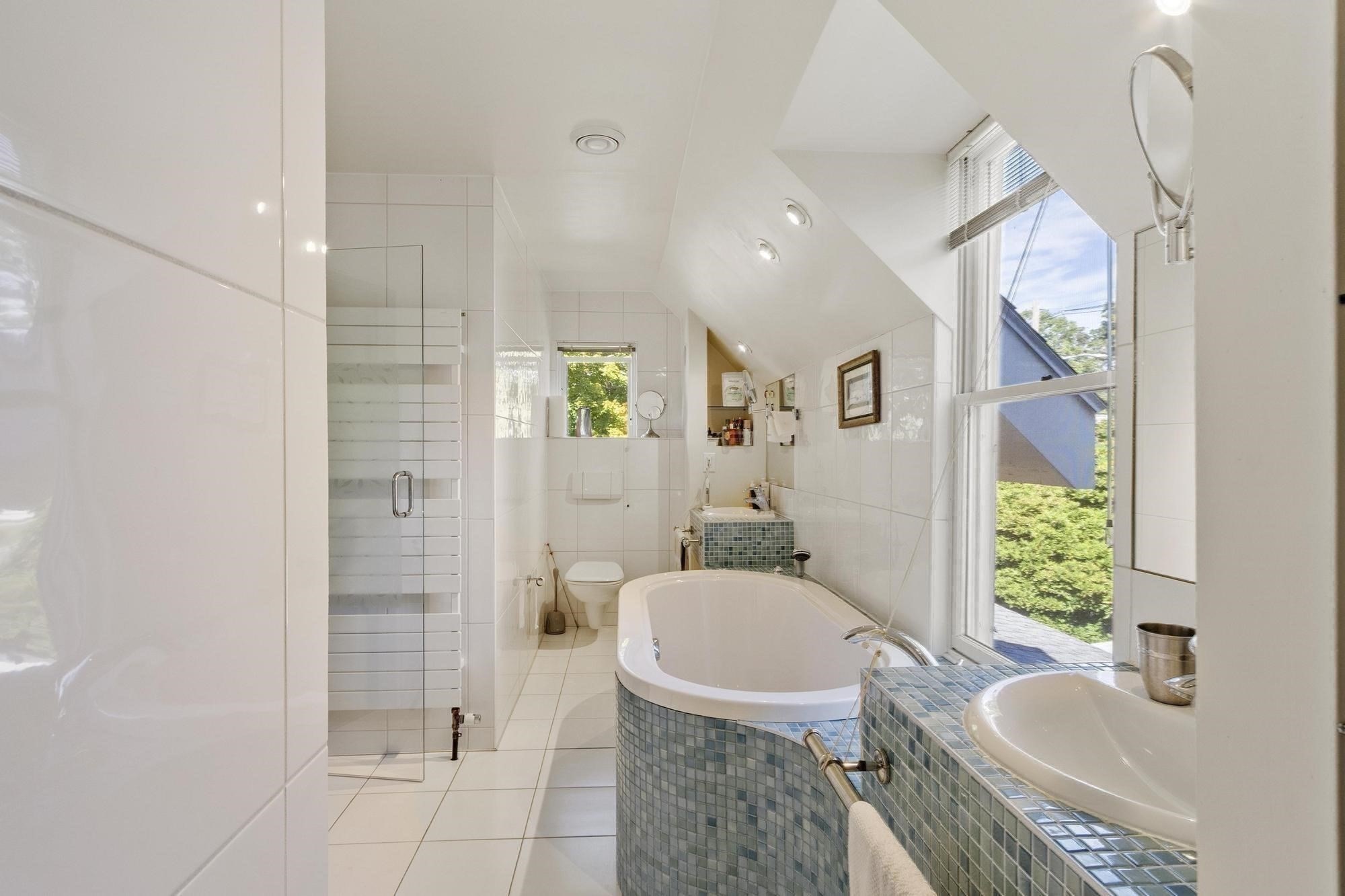 8 Winthrop St Property Photo 32