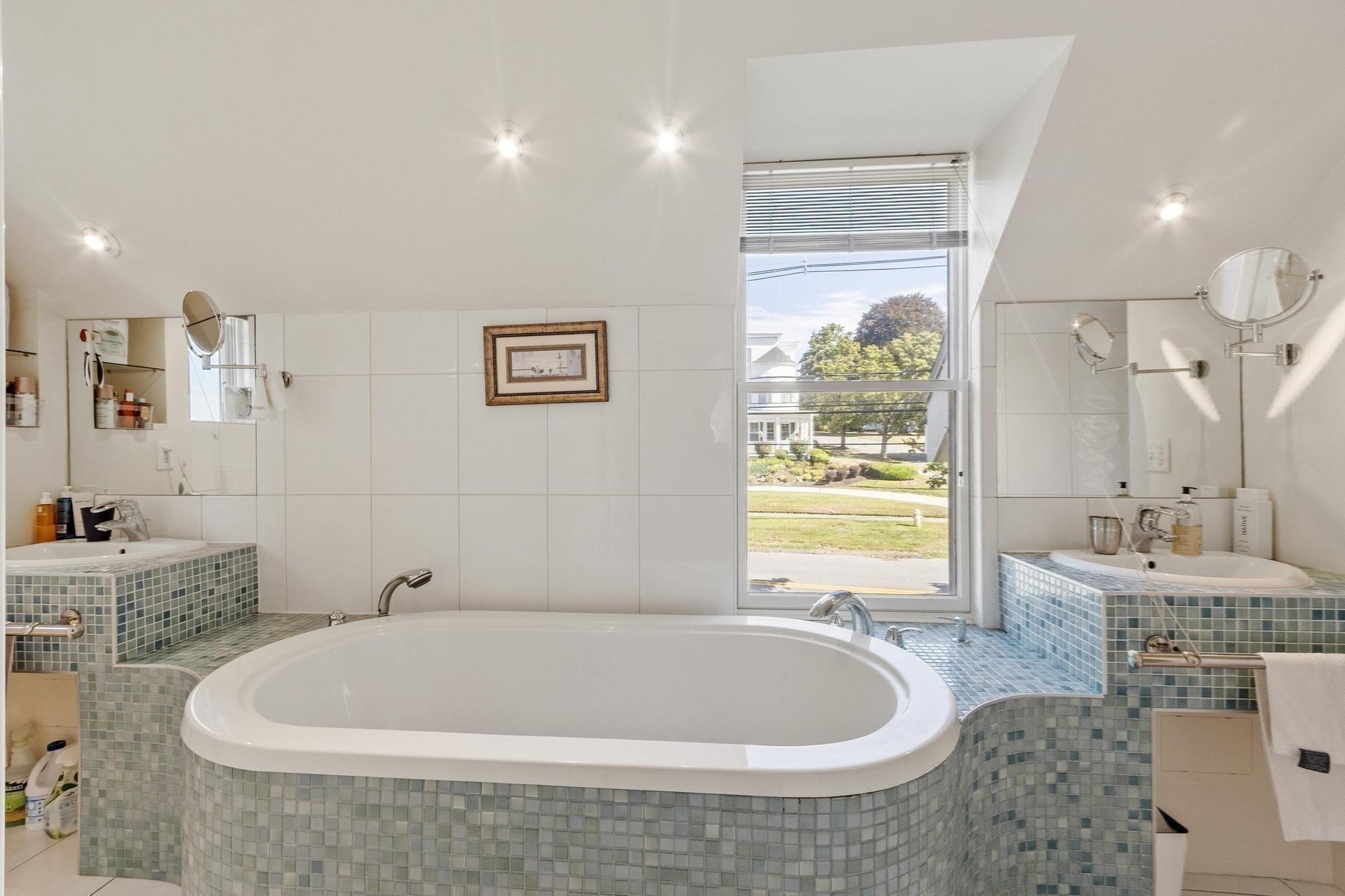 8 Winthrop St Property Photo 33