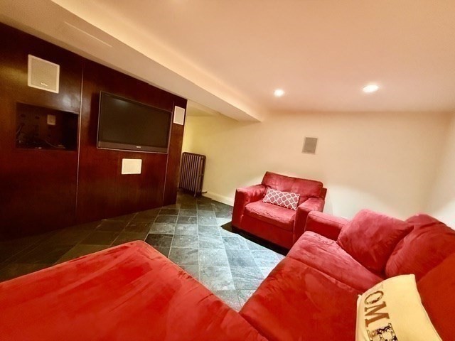 8 Winthrop St Property Photo 38
