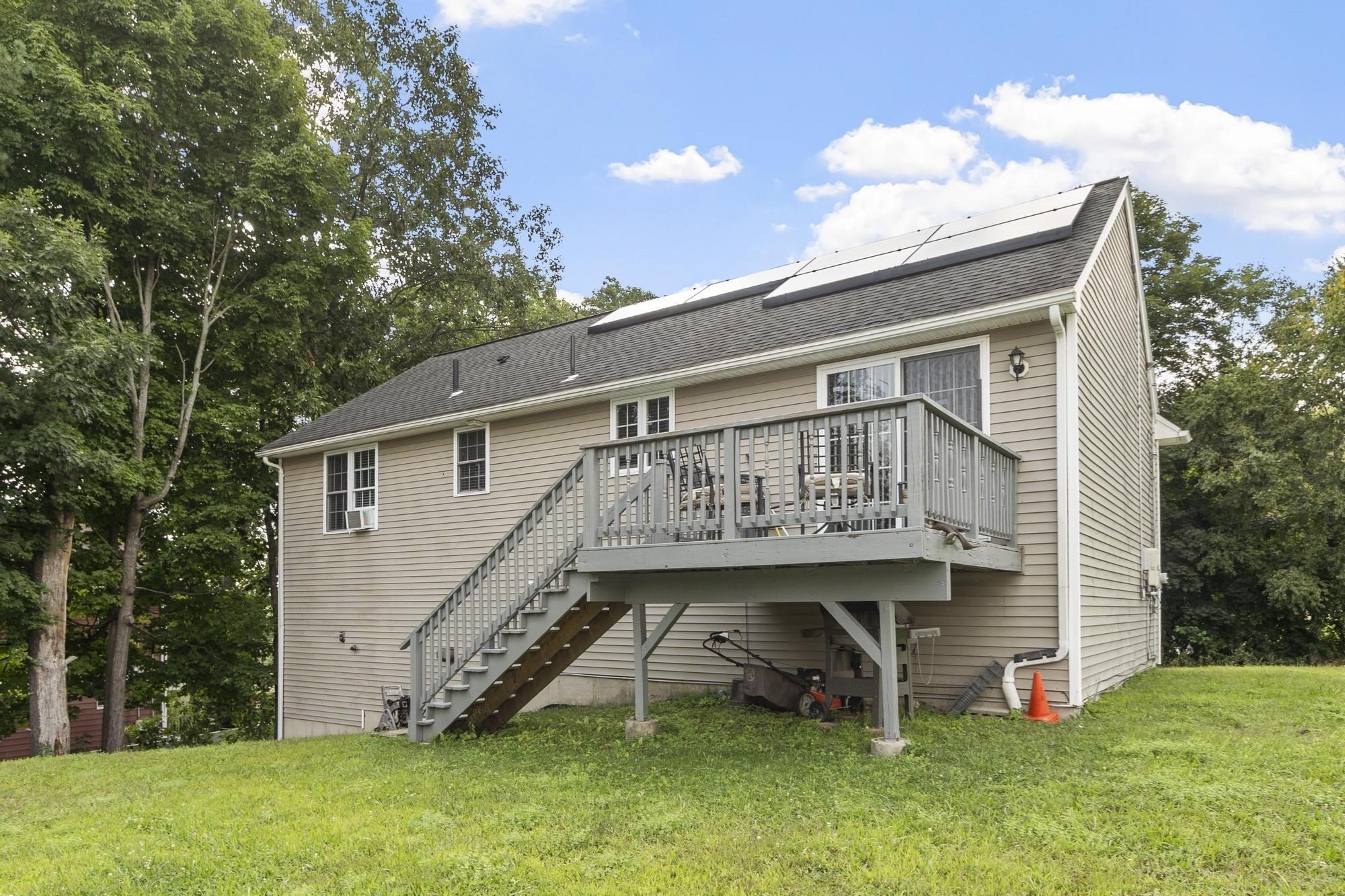 30 2nd St Property Photo 4