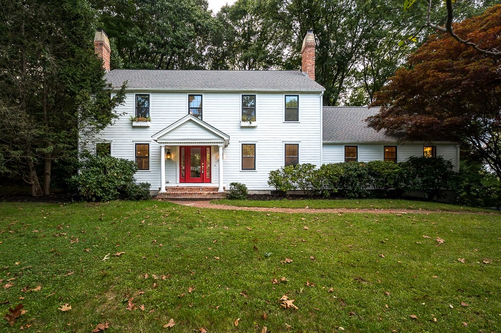 6 Olde Meetinghouse Road Property Photo 1