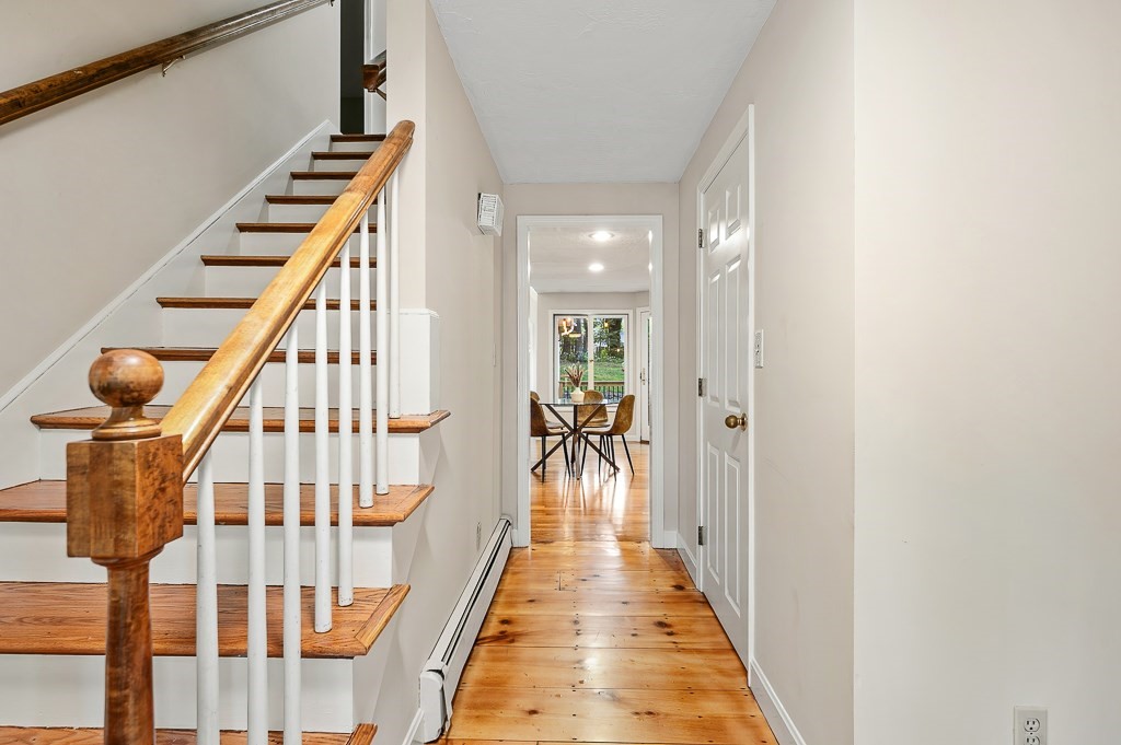 6 Olde Meetinghouse Road Property Photo 3