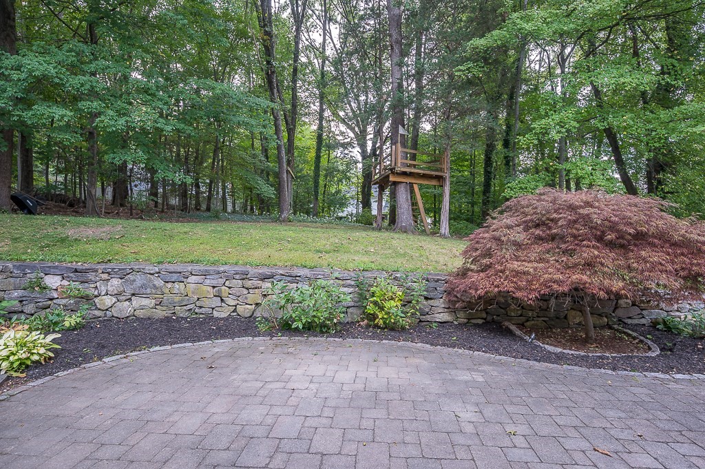 6 Olde Meetinghouse Road Property Photo 40
