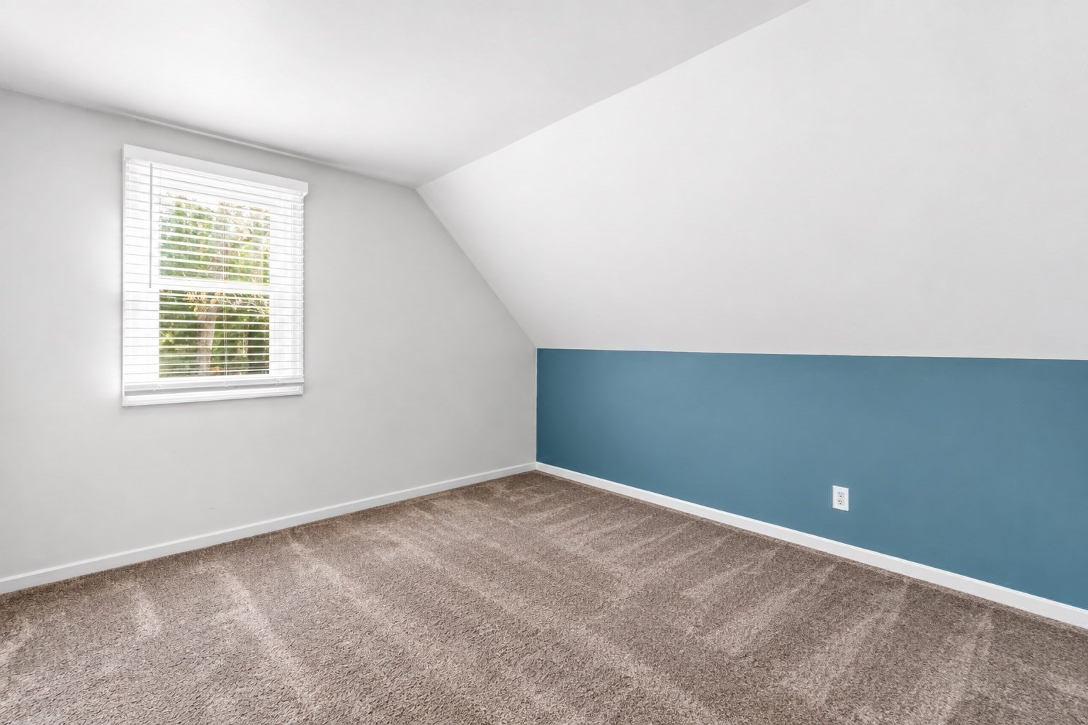 233 Pinecrest Beach Dr Property Photo 16