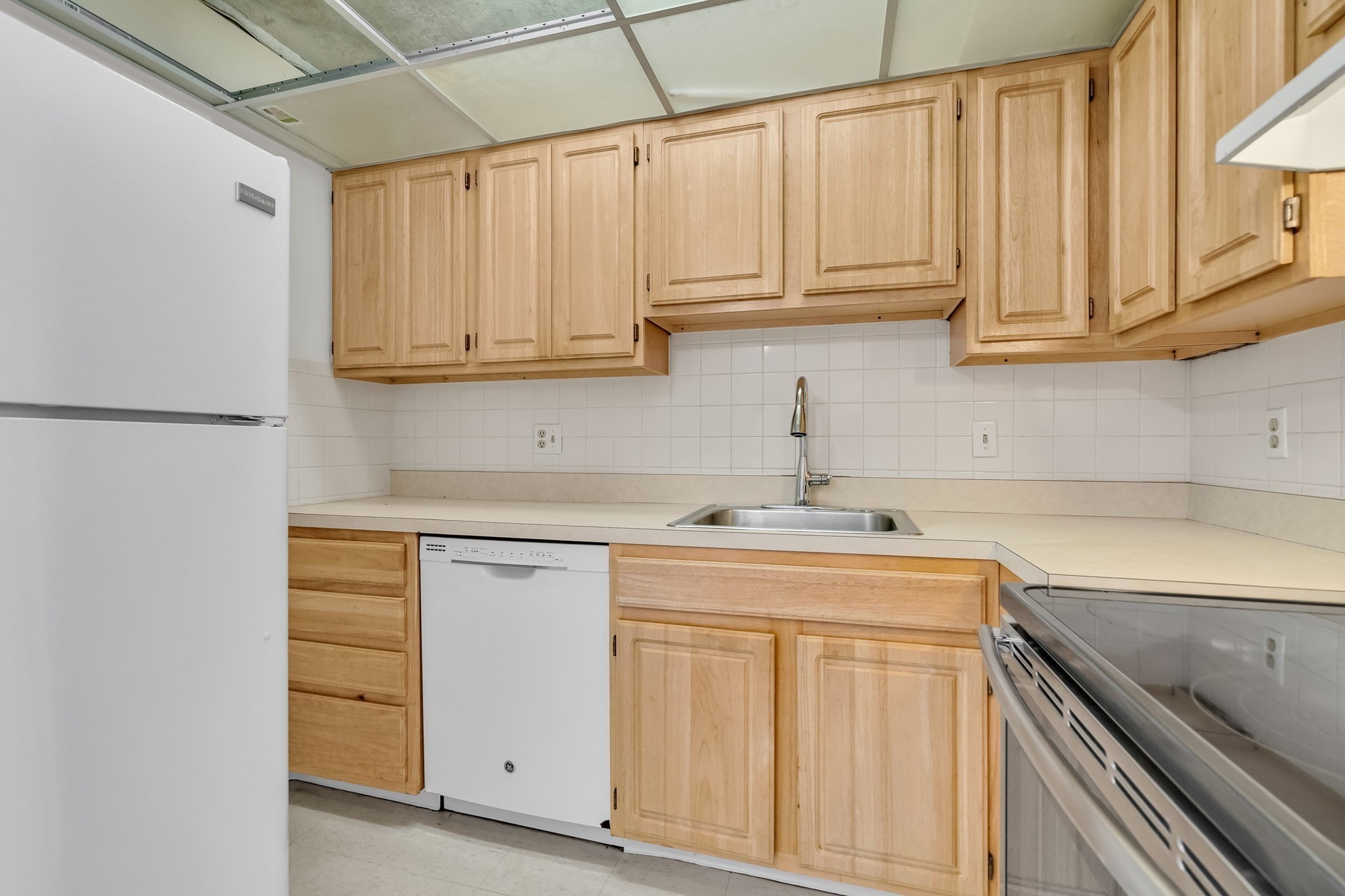 2353 Massachusetts # 31 Property Photo 9
