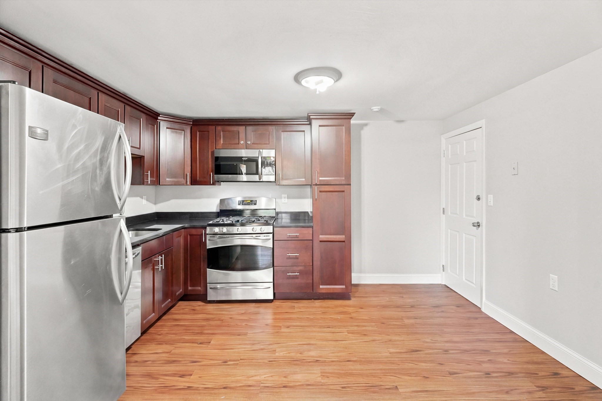13 Cross Street # 11 Property Photo 4
