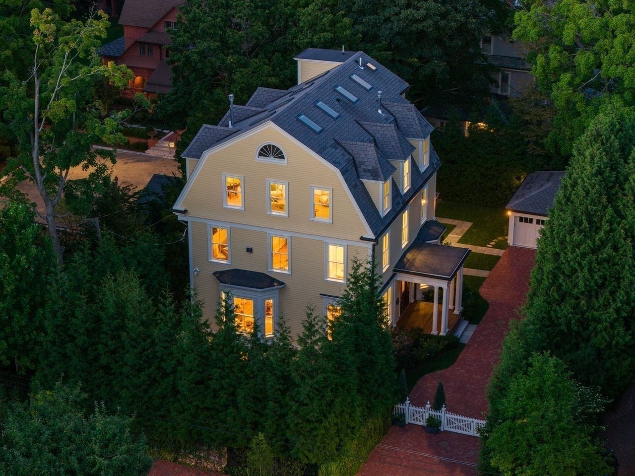 68 Sparks Street Property Photo 39
