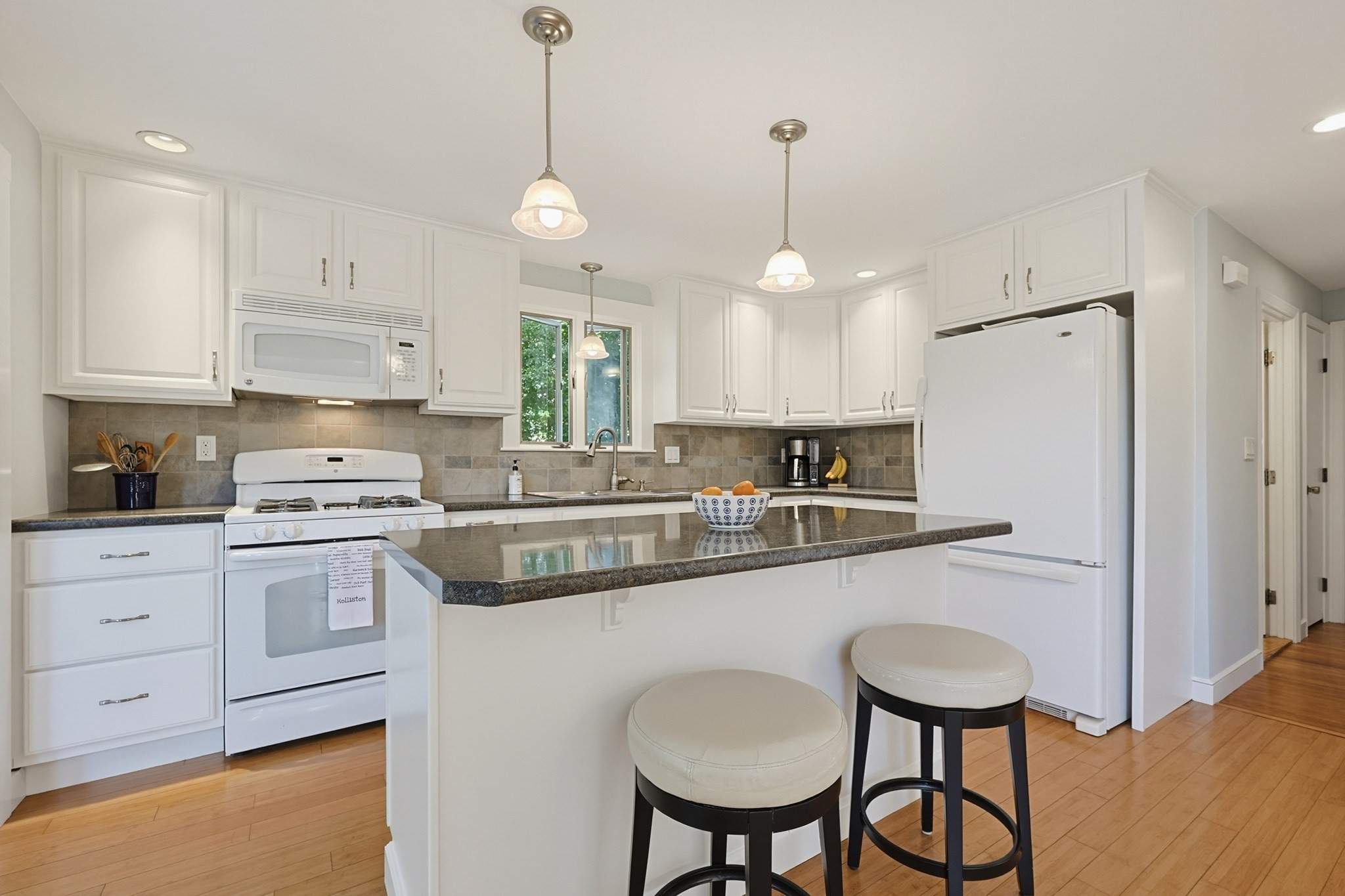 80 Pearl Street Property Photo 4