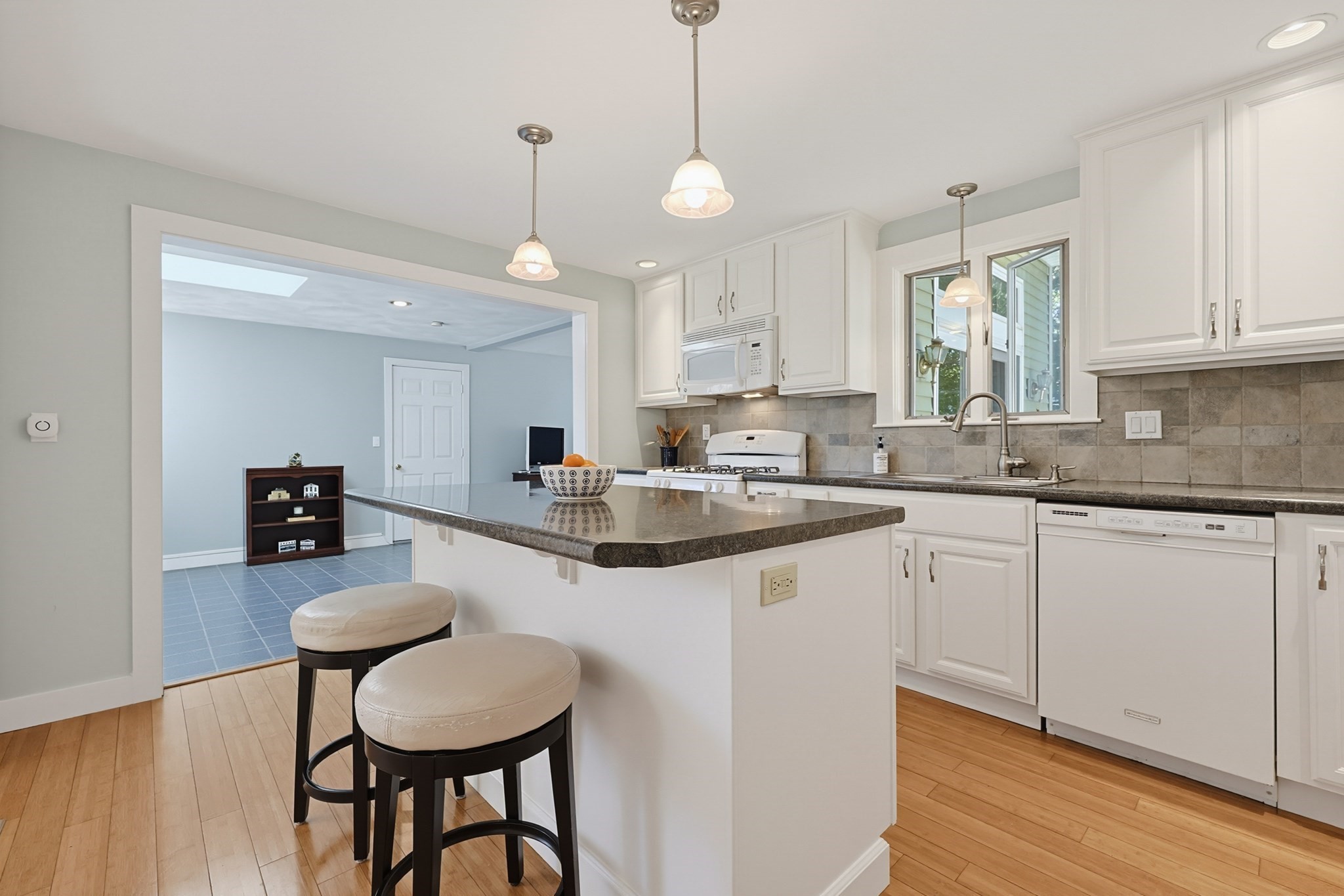 80 Pearl Street Property Photo 6