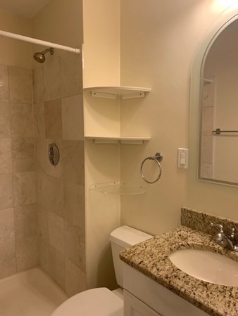 154 Newbury St Property Photo 7
