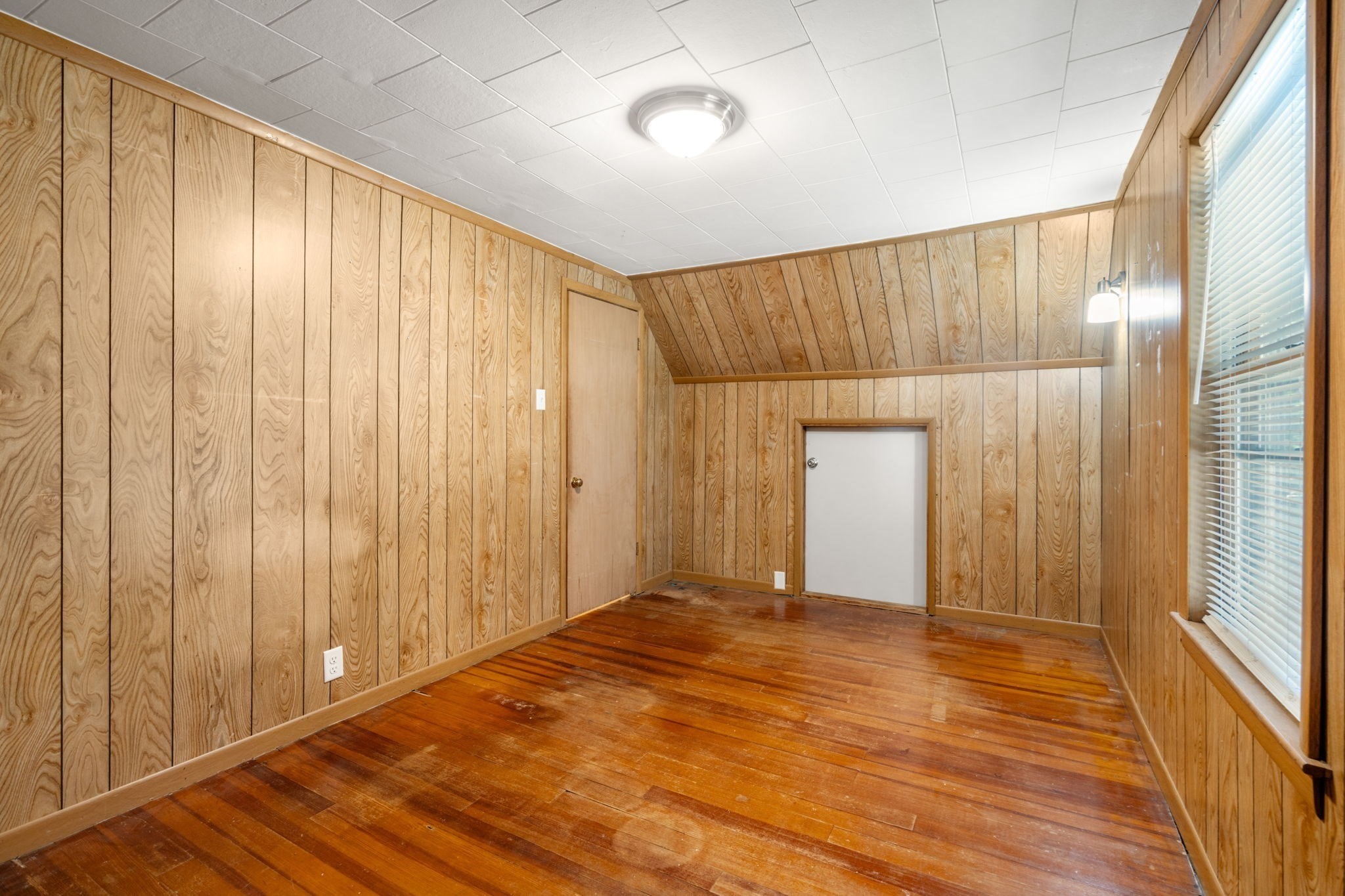 32 Elm Street Property Photo 31