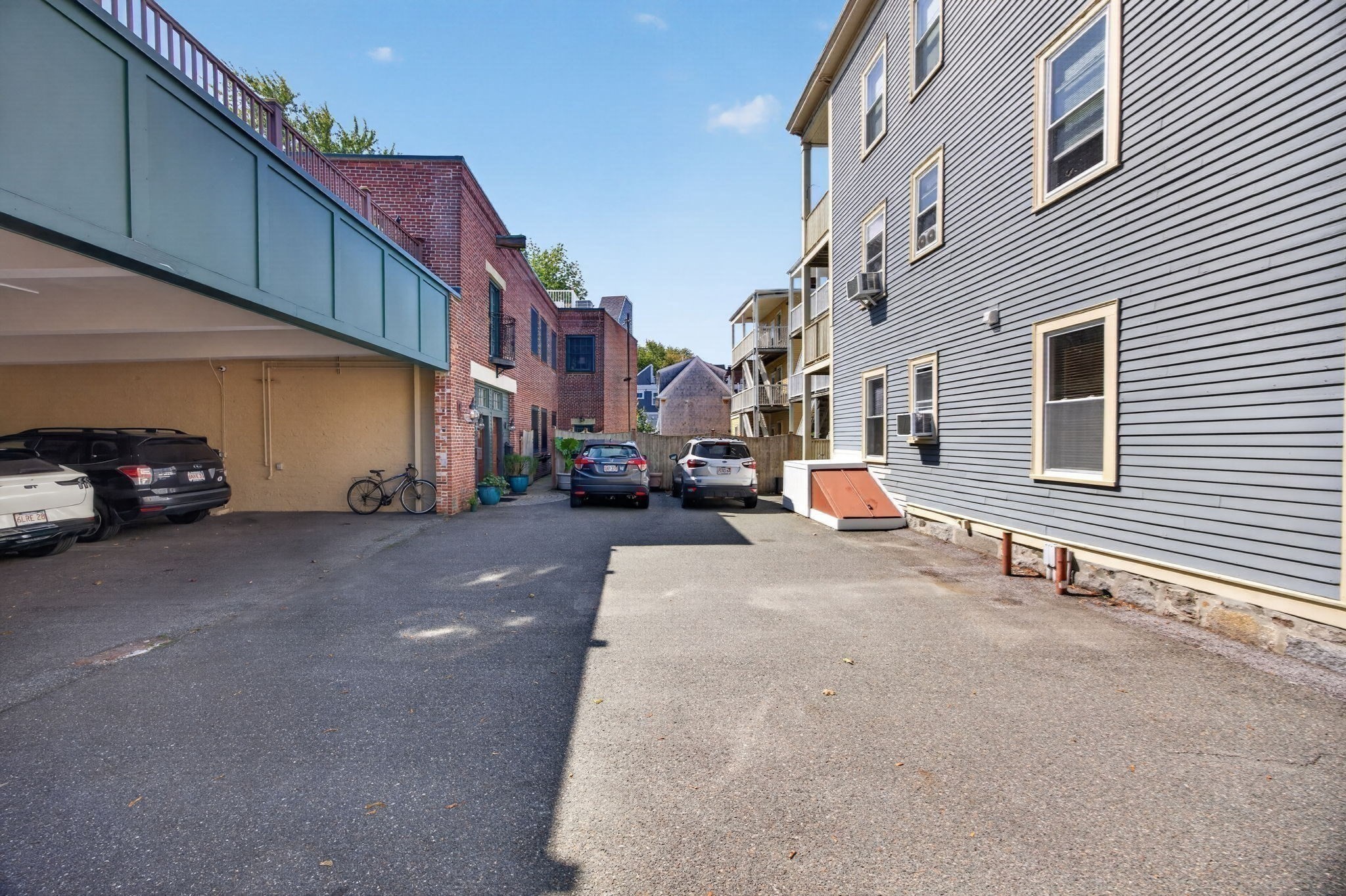 131 Derby St # 1r Property Photo 33