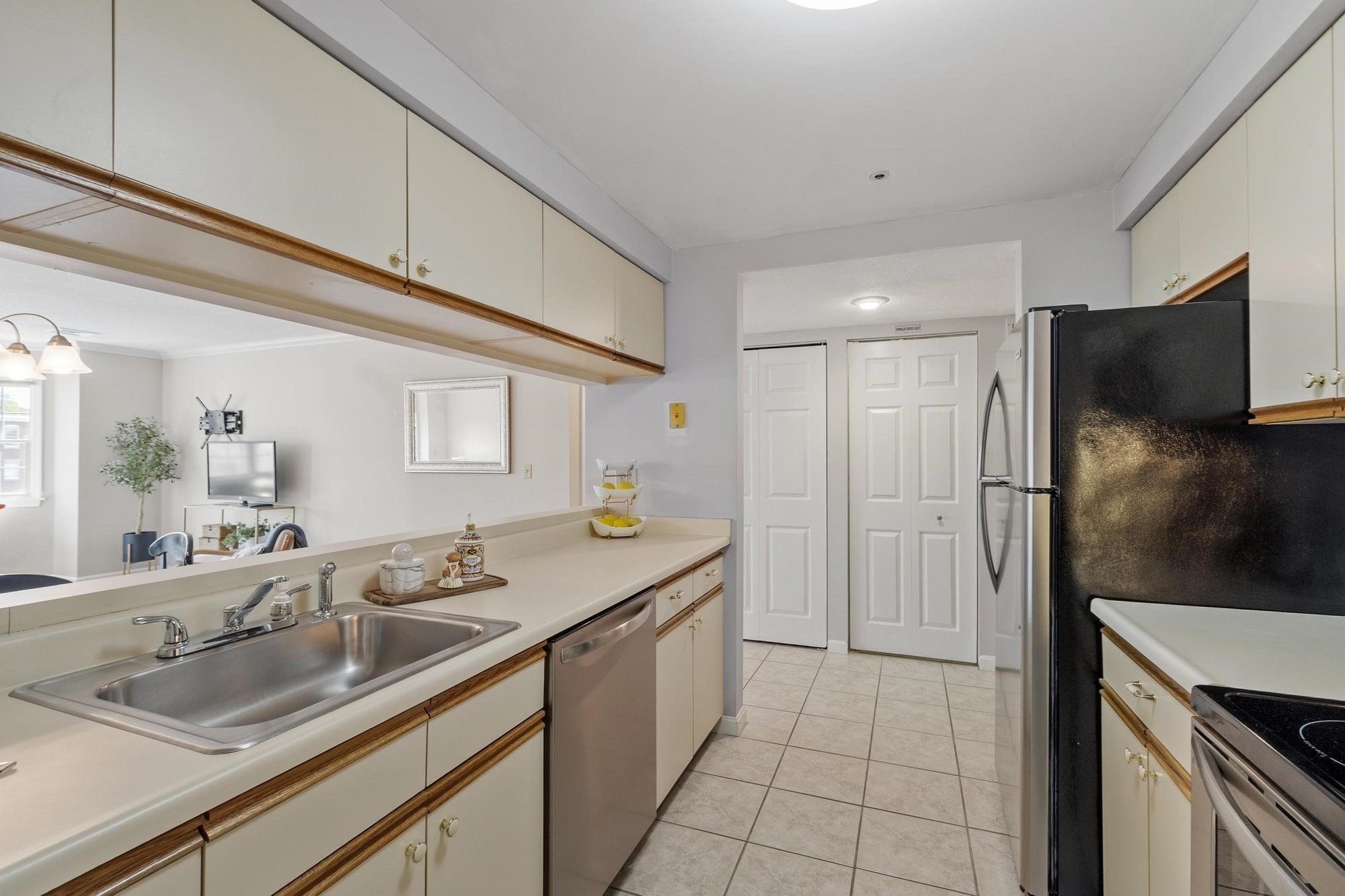 148 Main St # B534 Property Photo 13