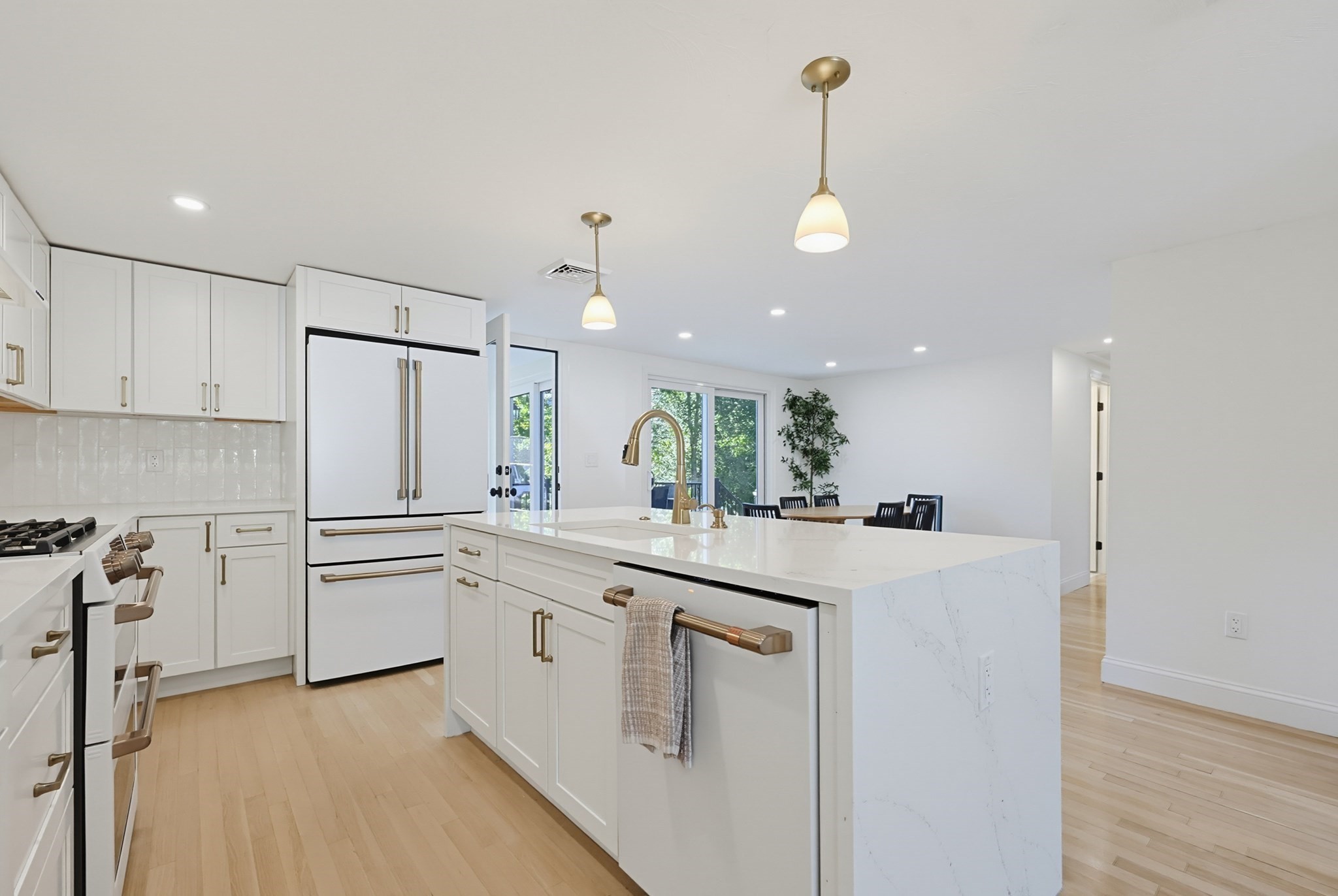 7 Phoenix Road Property Photo 6