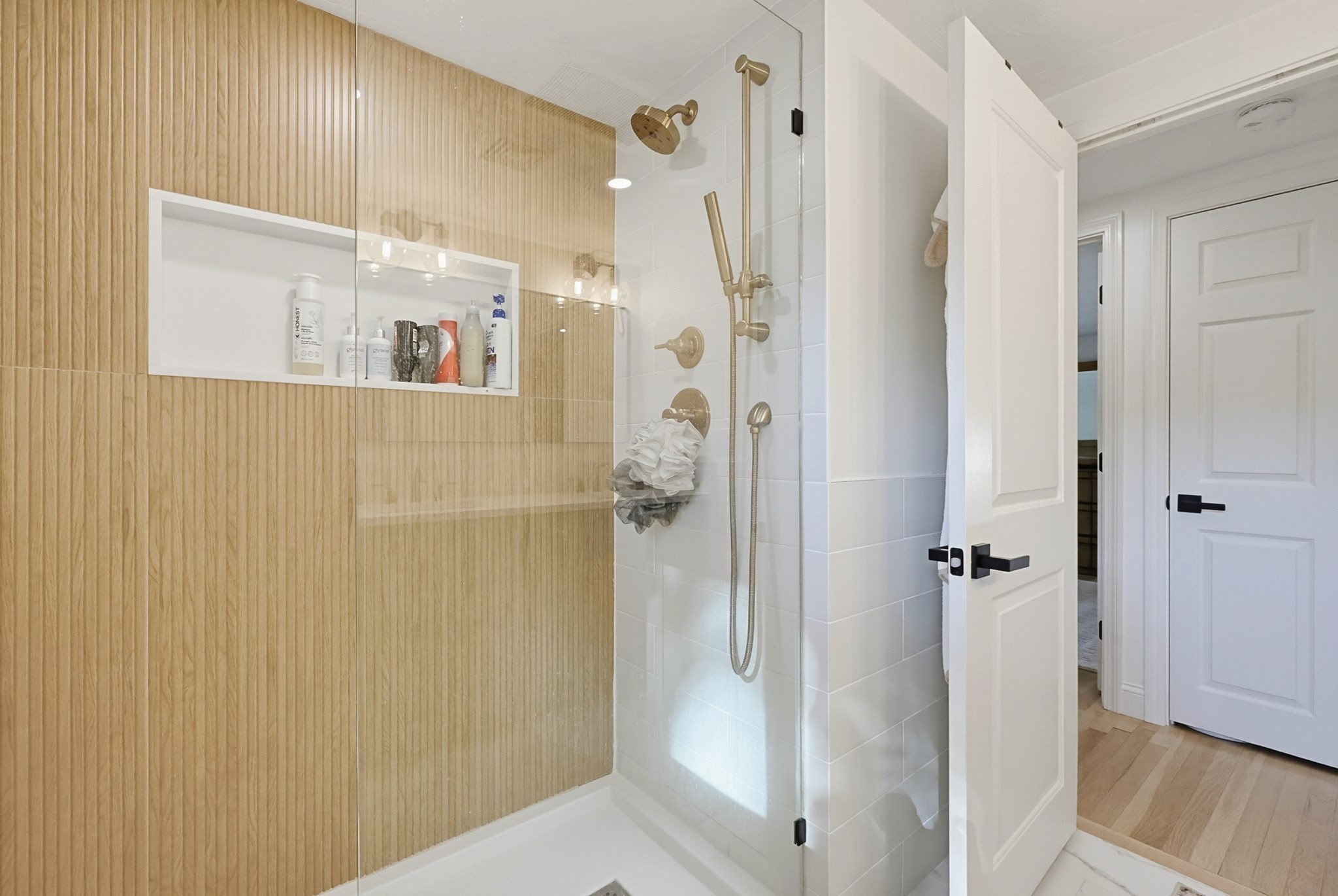 7 Phoenix Road Property Photo 25