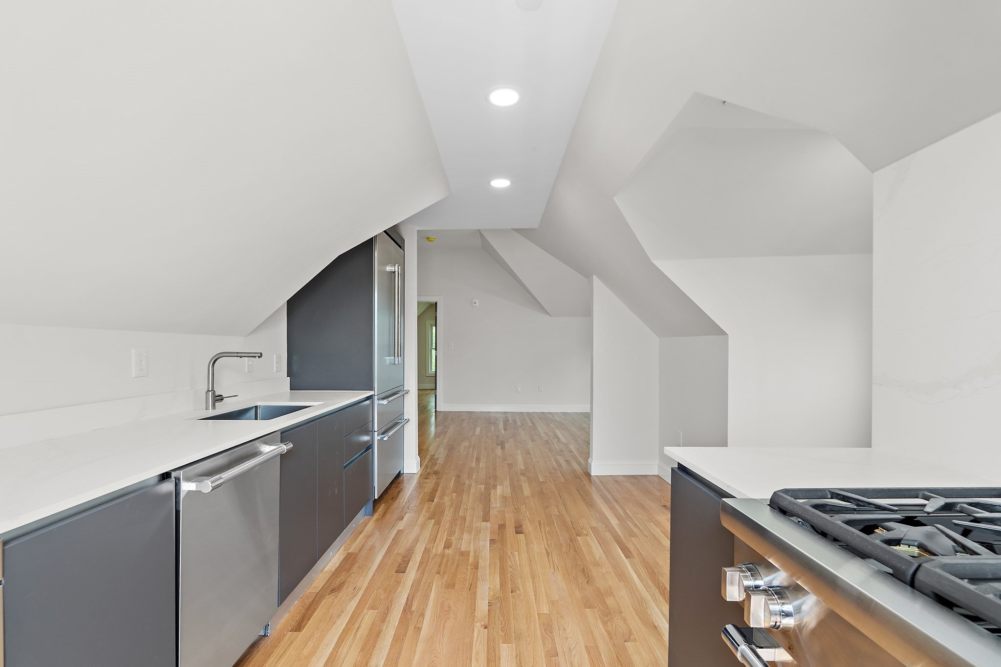 12 Foskett St # 3 Property Photo 3