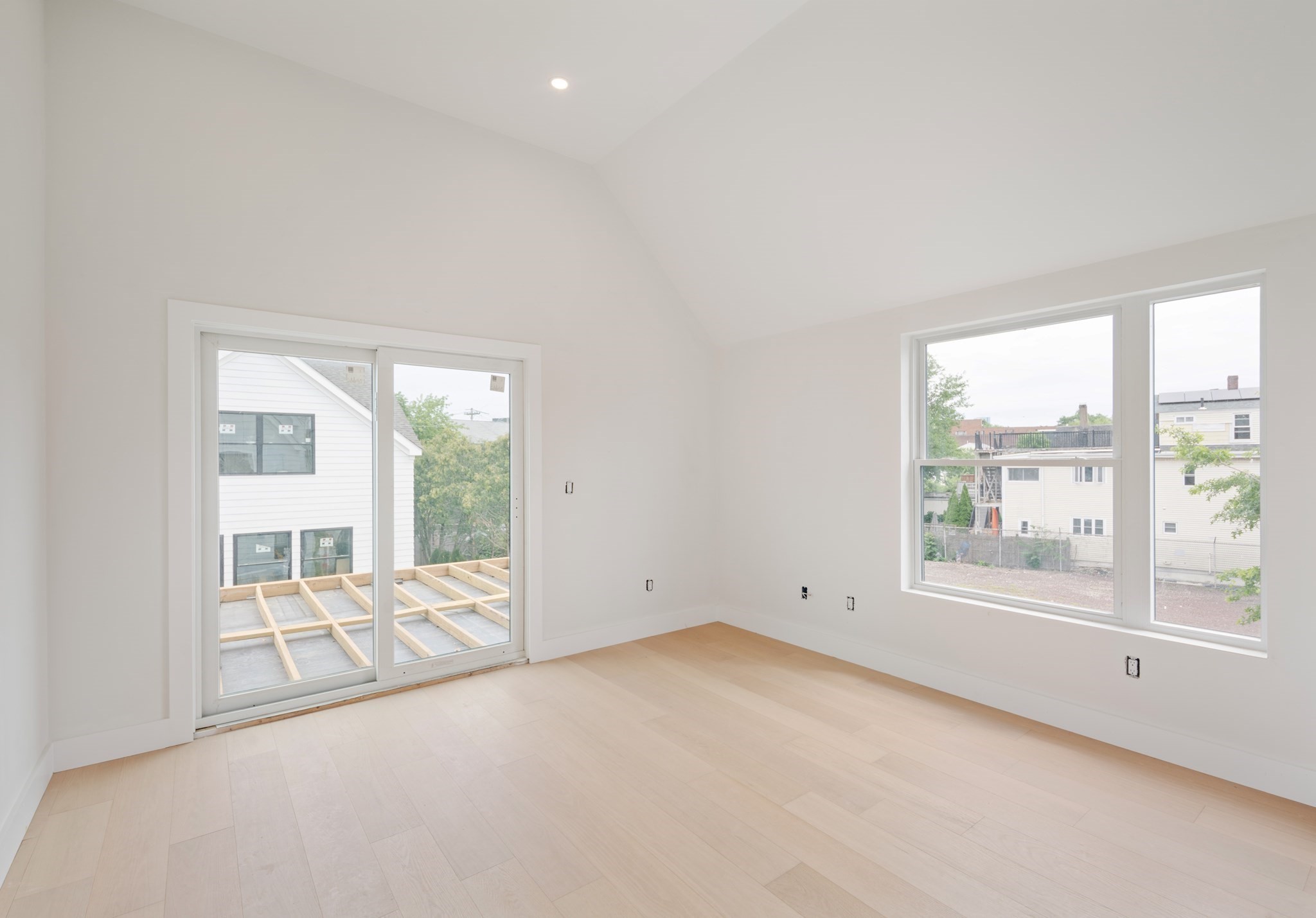 60 Franklin St # 2 Property Photo 18