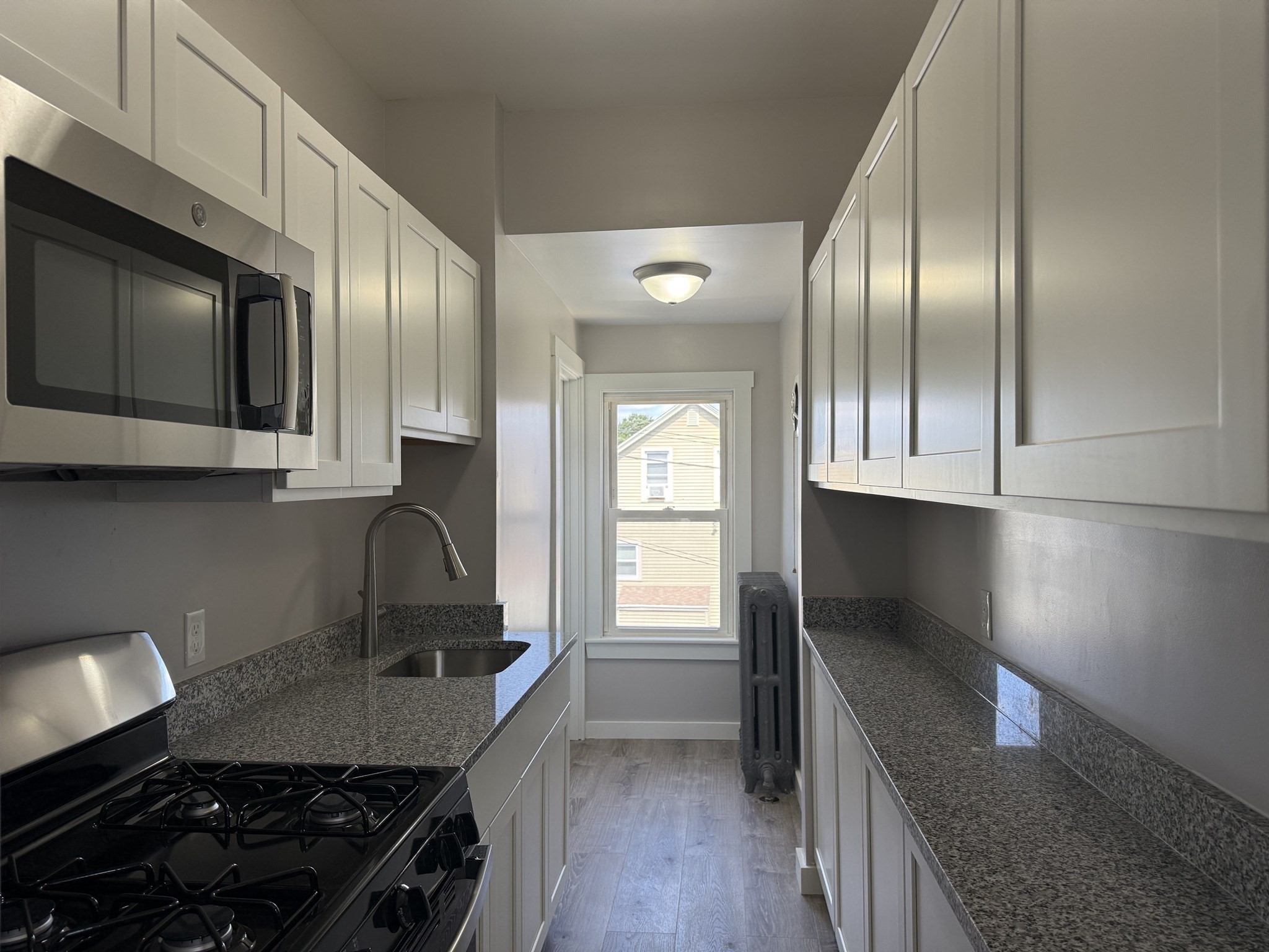 515 Rivet St Property Photo 10