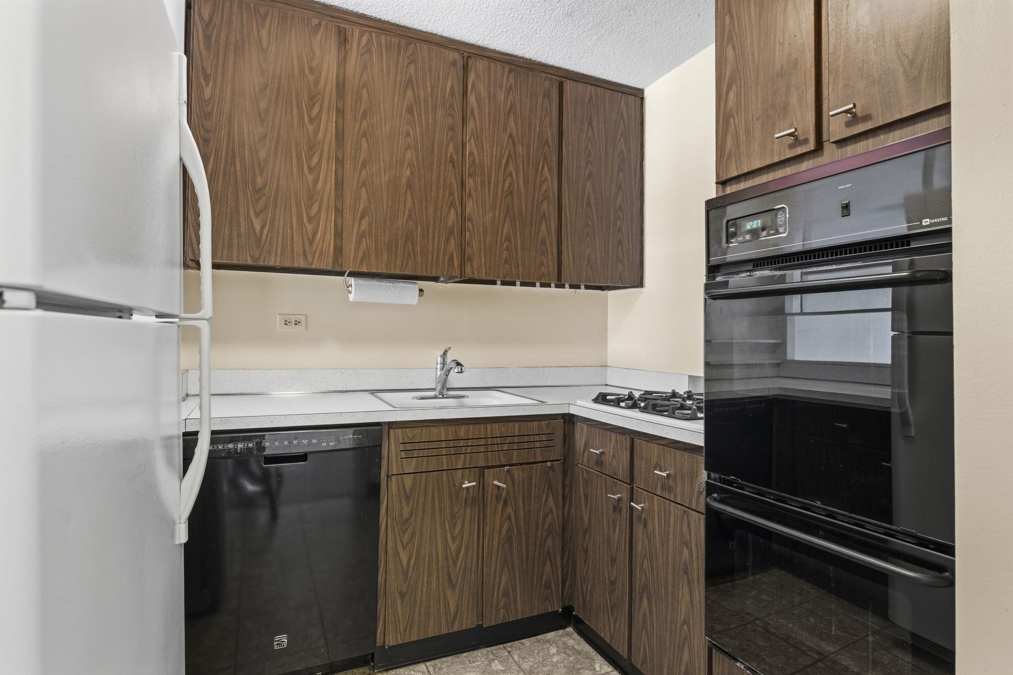 151 Tremont St # 15a Property Photo 8