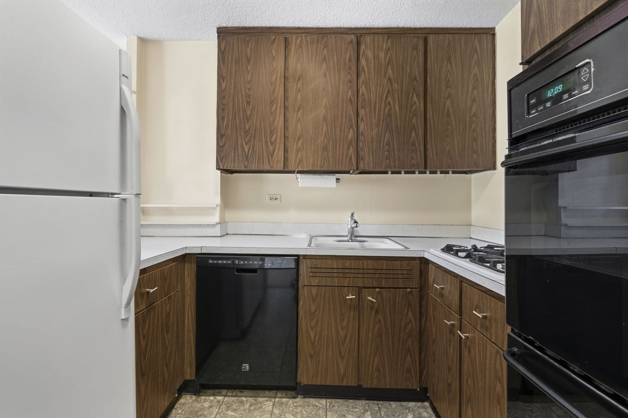 151 Tremont St # 15a Property Photo 9