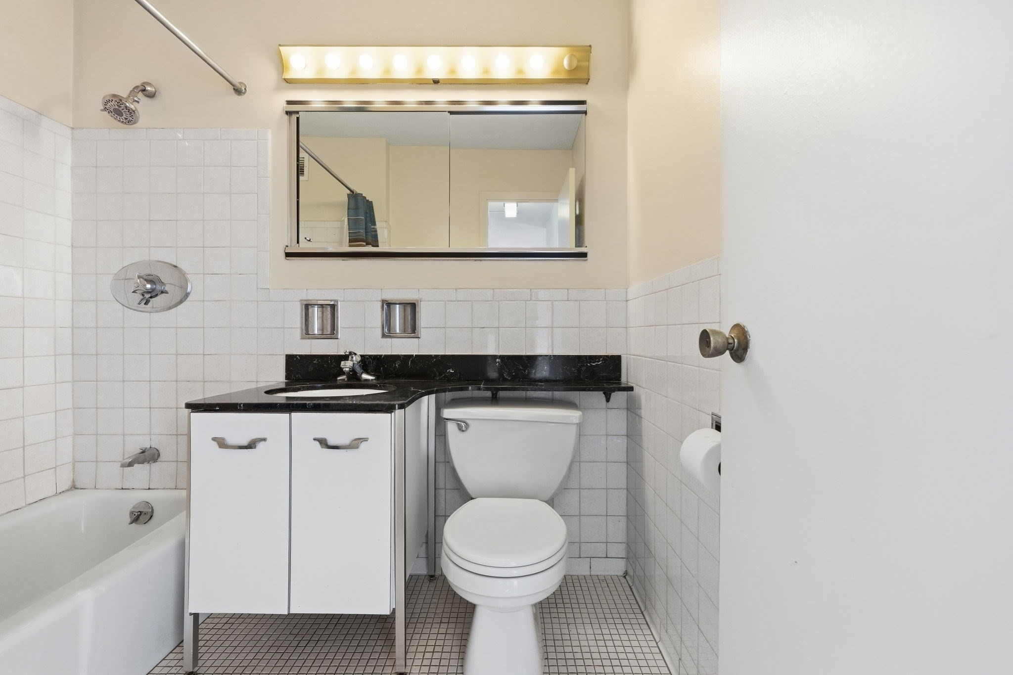 151 Tremont St # 15a Property Photo 14