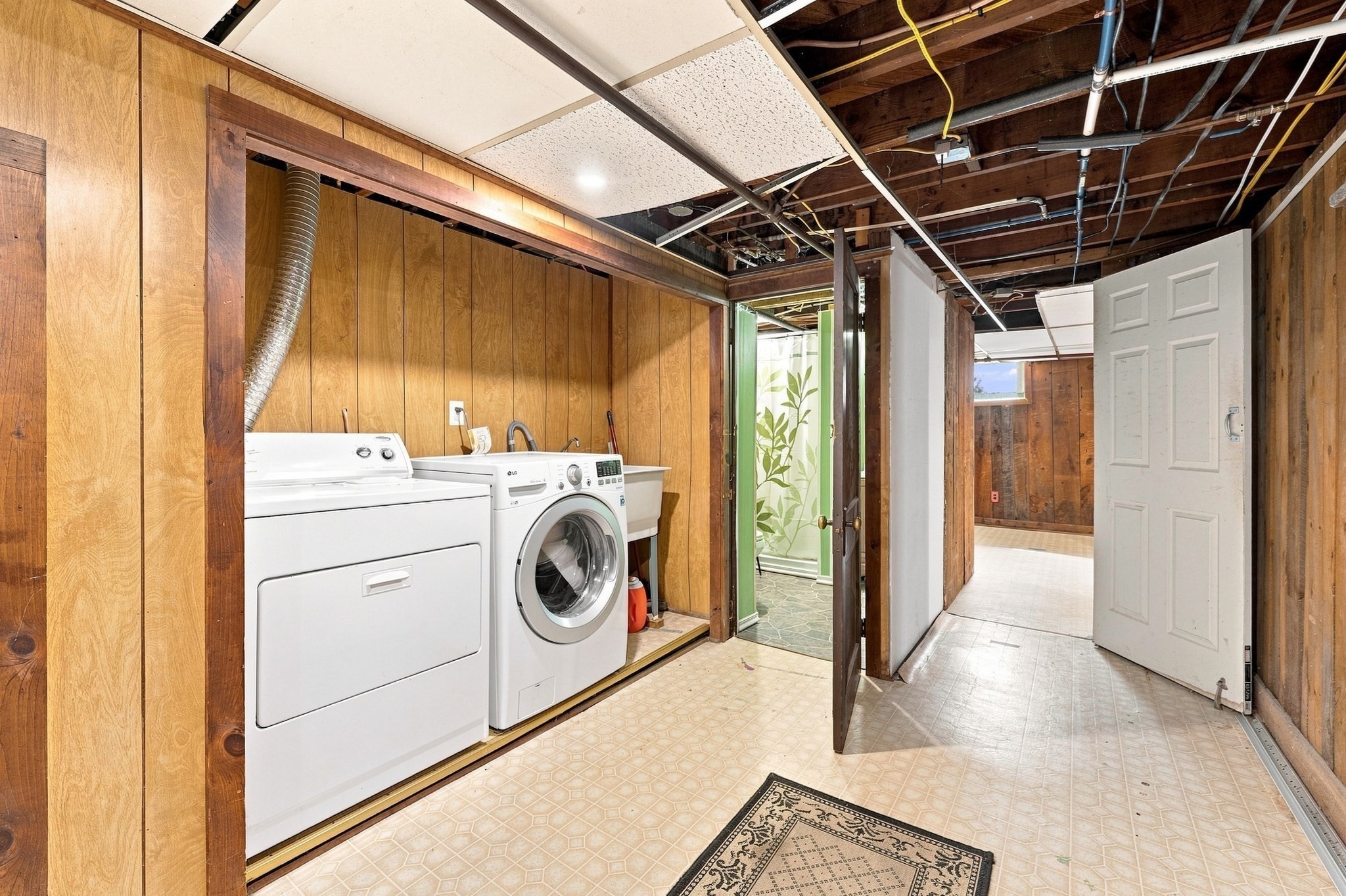 162 Clark St Property Photo 22