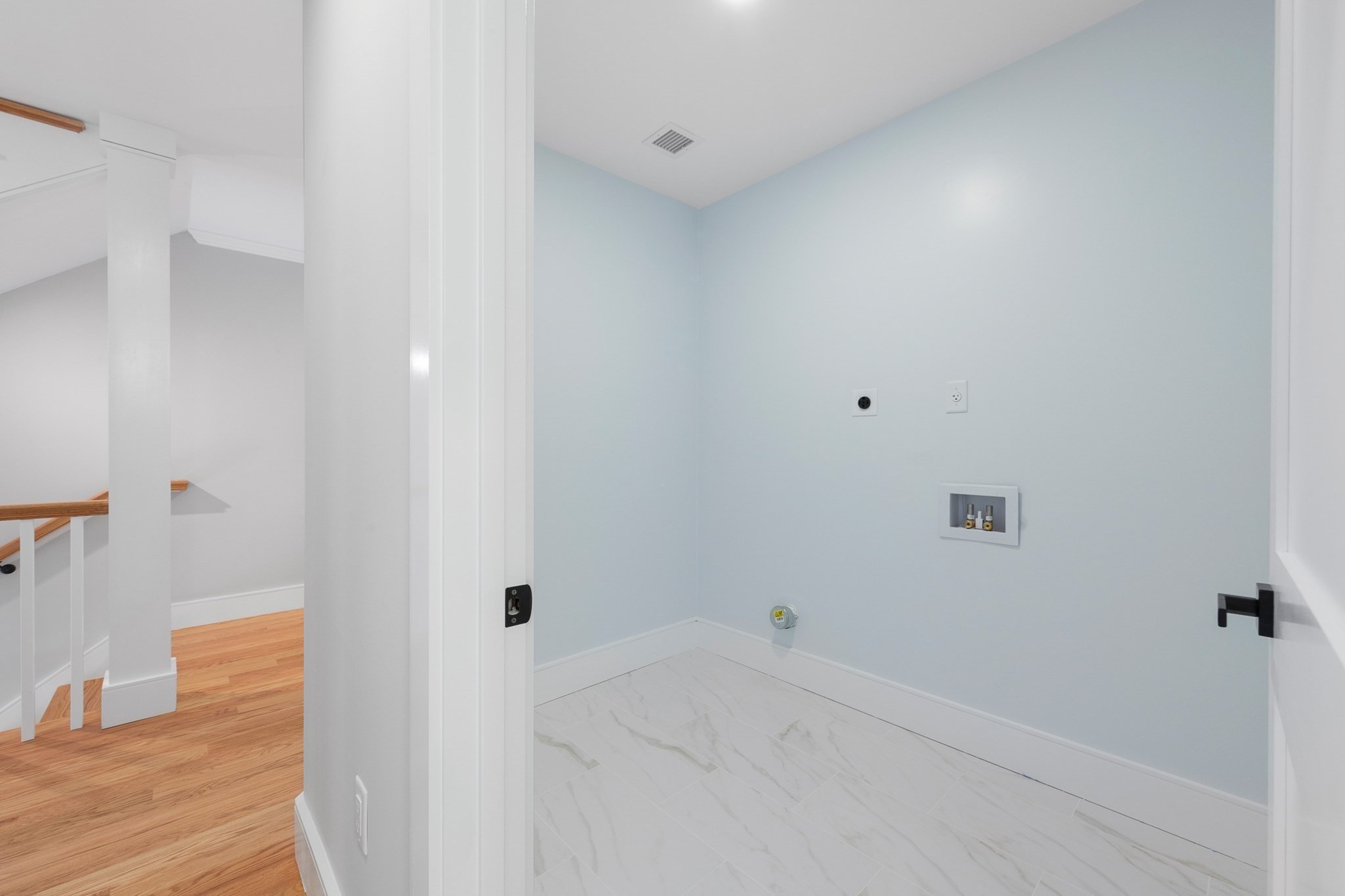 595 Winthrop St Property Photo 27