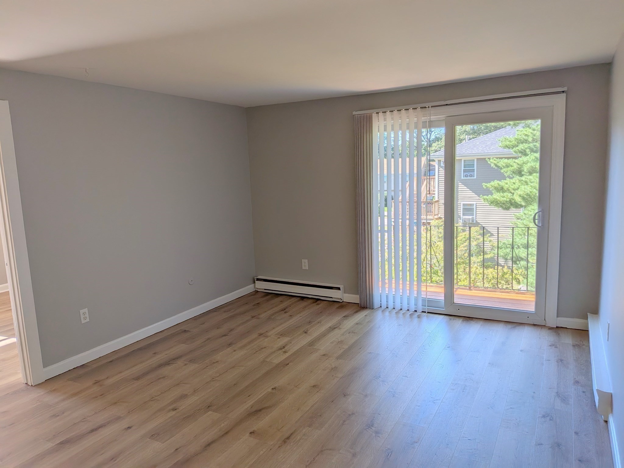22 Hampson St # 6 Property Photo 3
