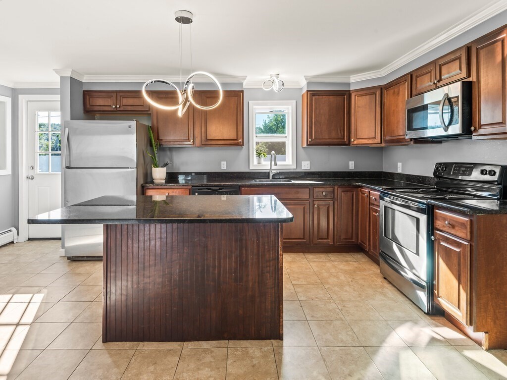 23 Snell St Property Photo 1