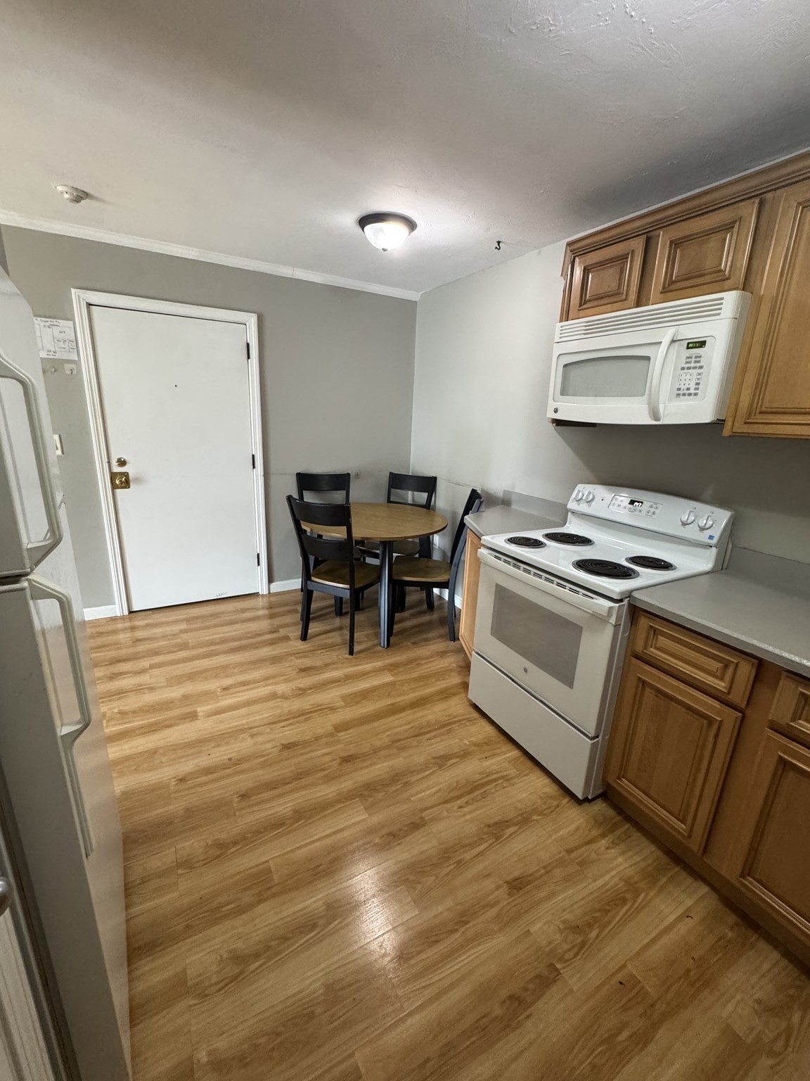 9 Chapel Hill Dr. # 6 Property Photo 3